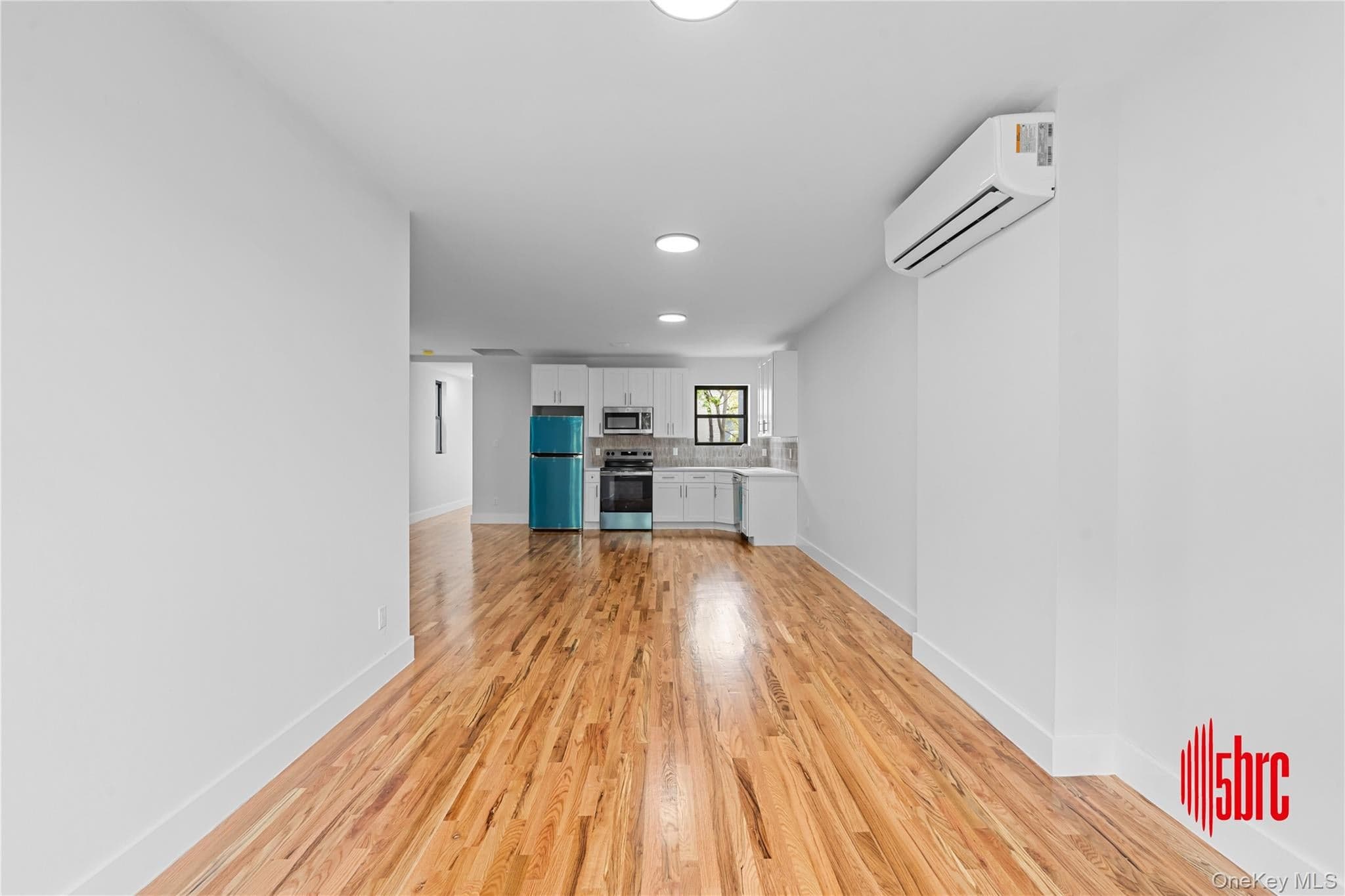 405 Miller Avenue thumbnail 17