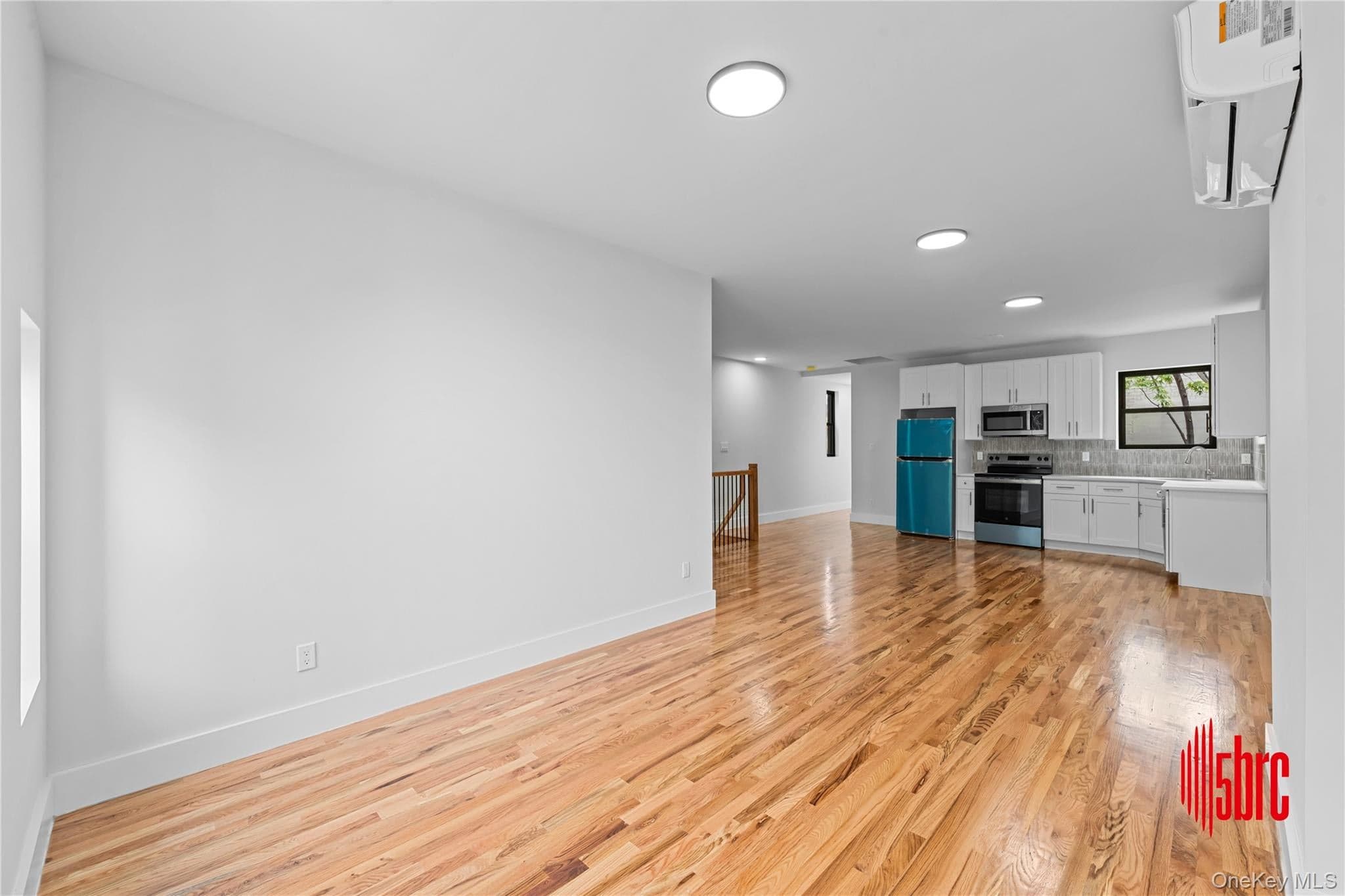 405 Miller Avenue thumbnail 16