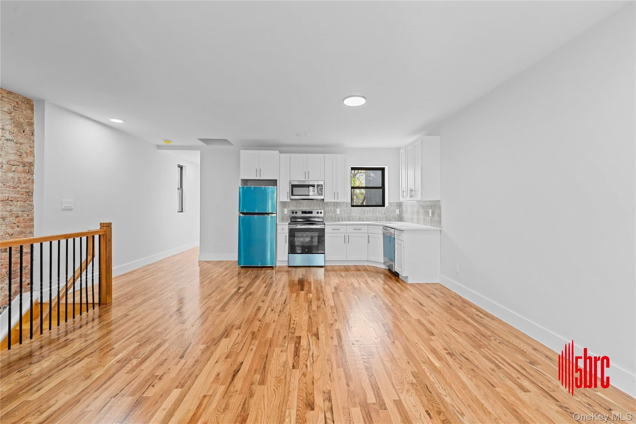 405 Miller Avenue thumbnail 13