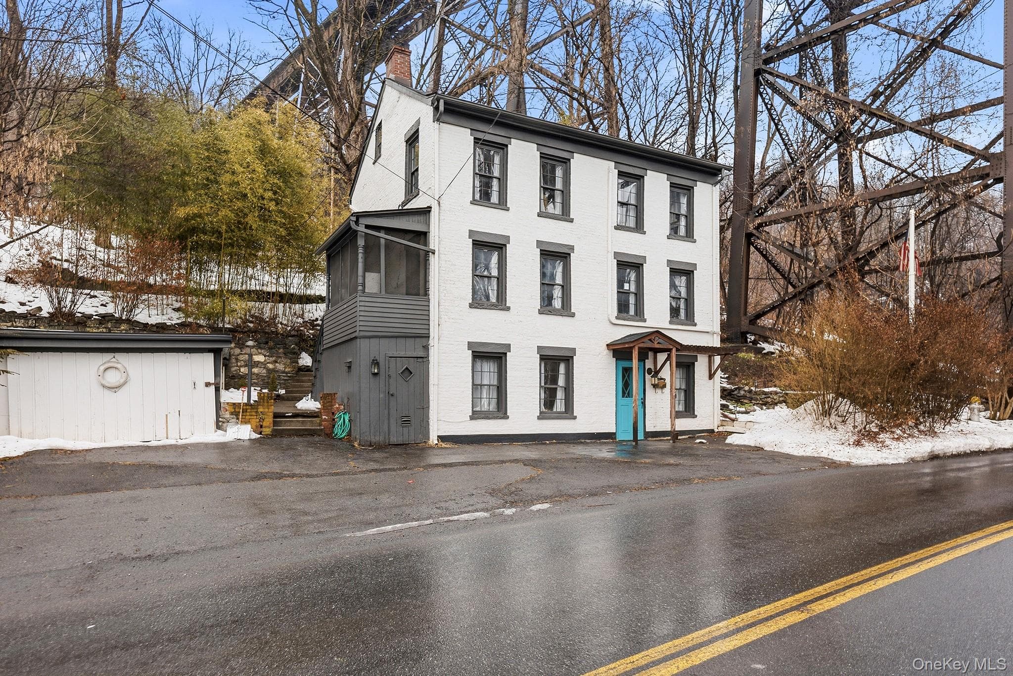465 Abeel Street thumbnail 2