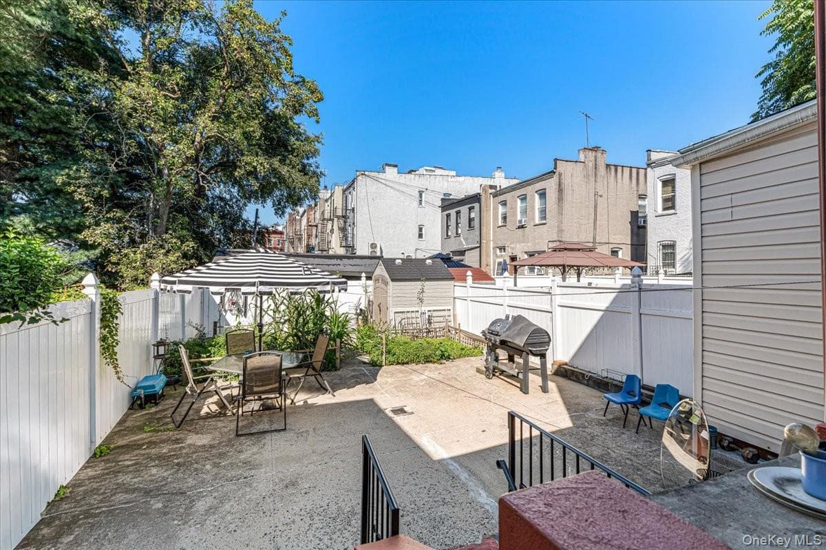 134 Logan Street thumbnail 16