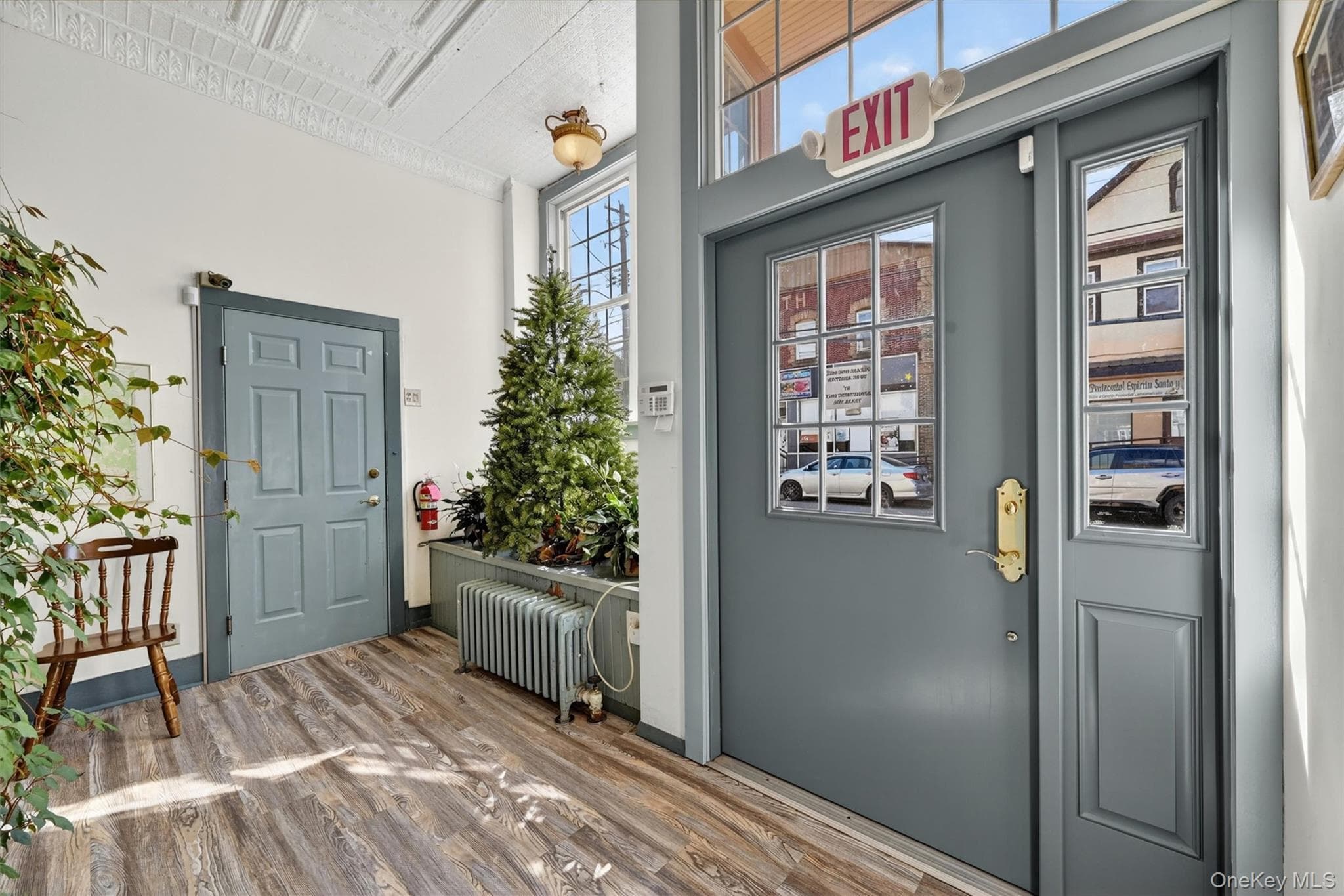 5197 Main Street thumbnail 6