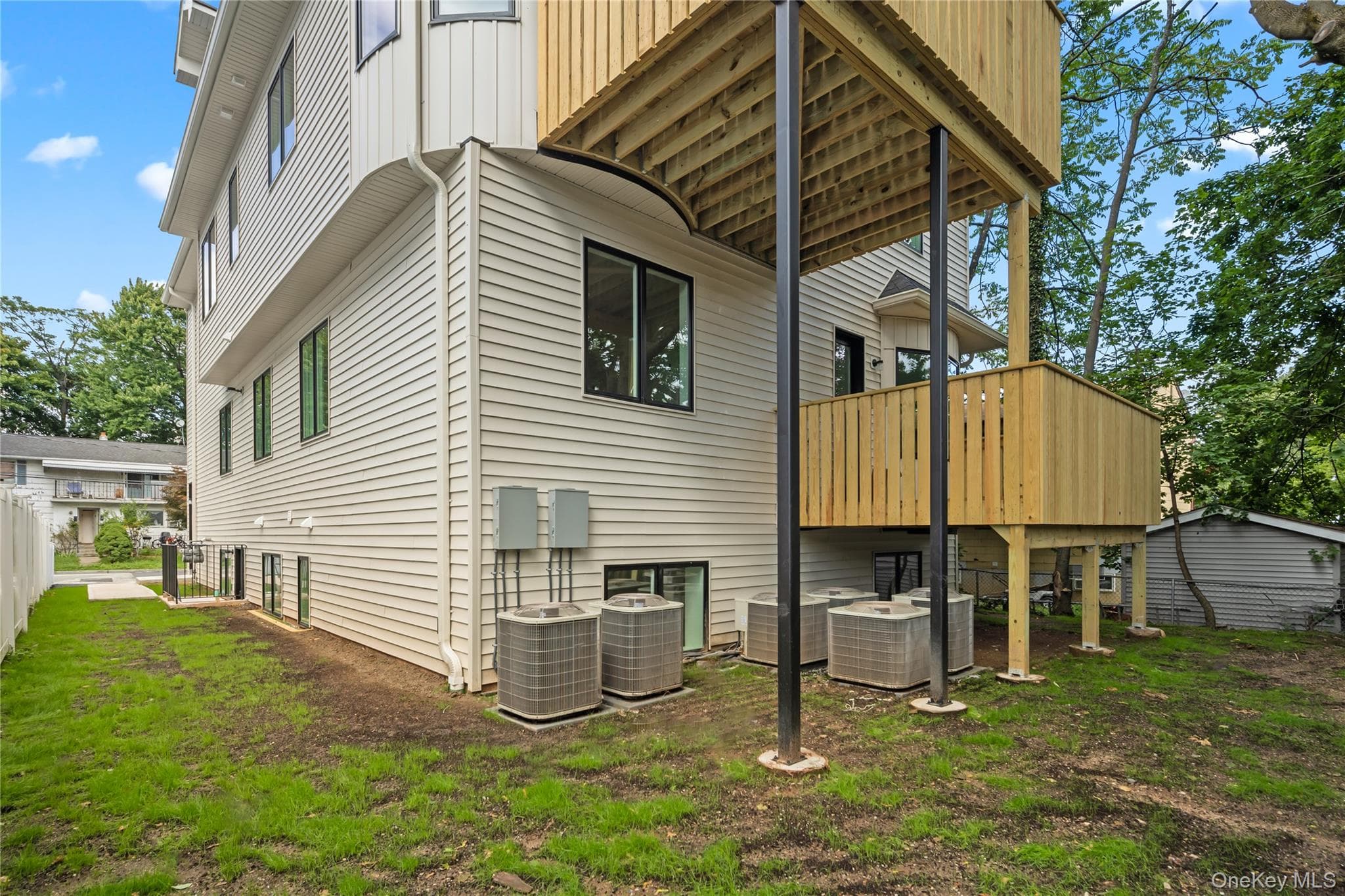 30 E Castle Avenue Unit: #101 thumbnail 5