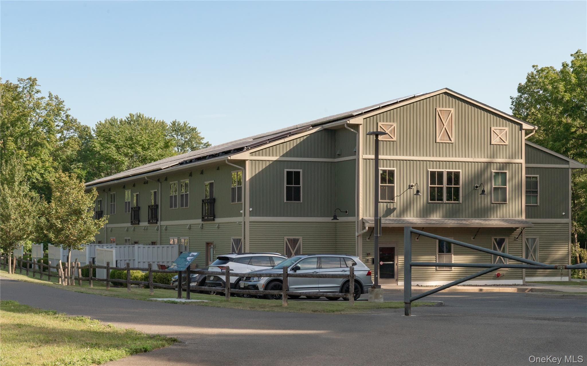 128 Vineyard Avenue Unit: 204 thumbnail 2