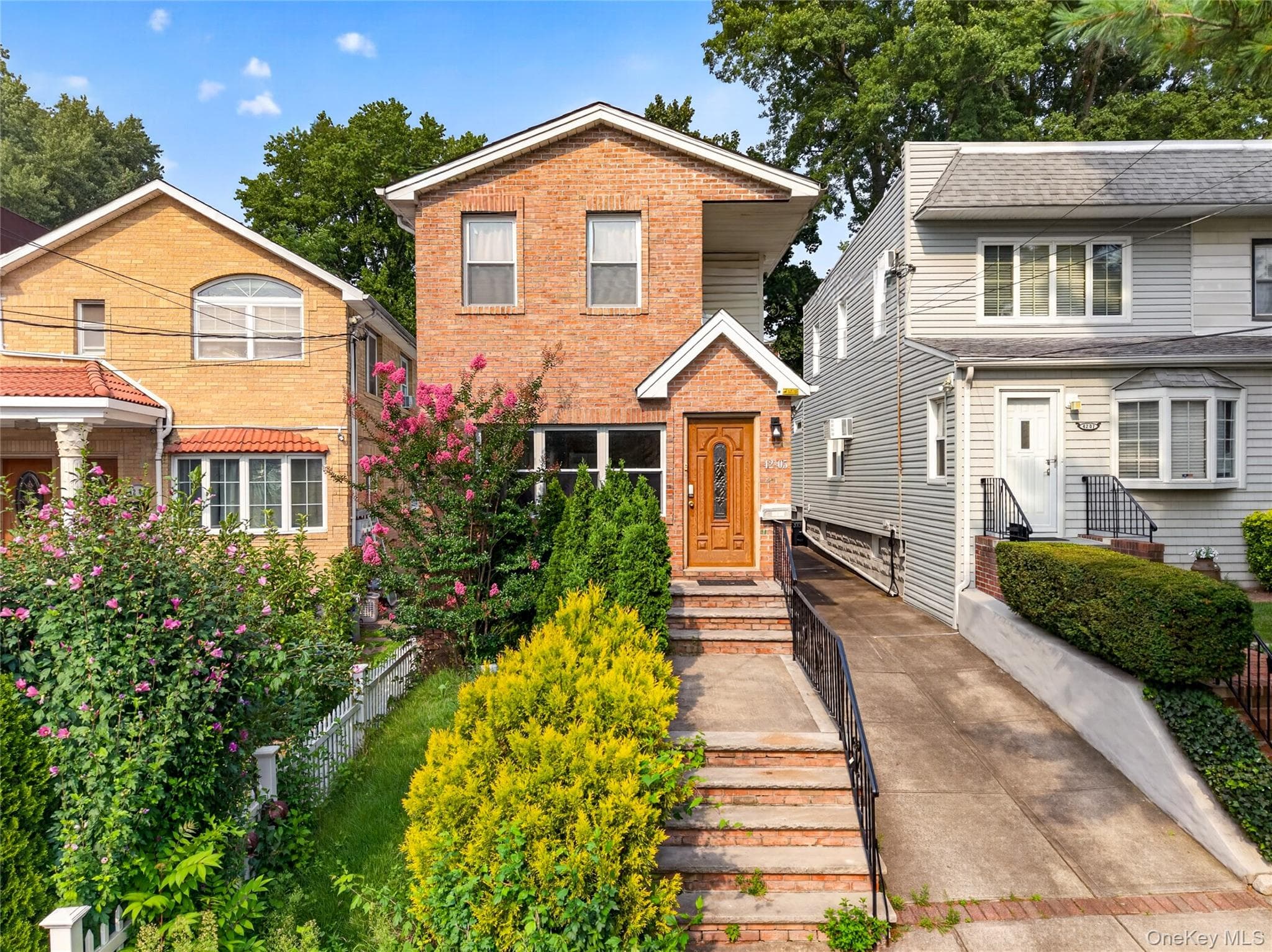 42-05 249th Street photo 1