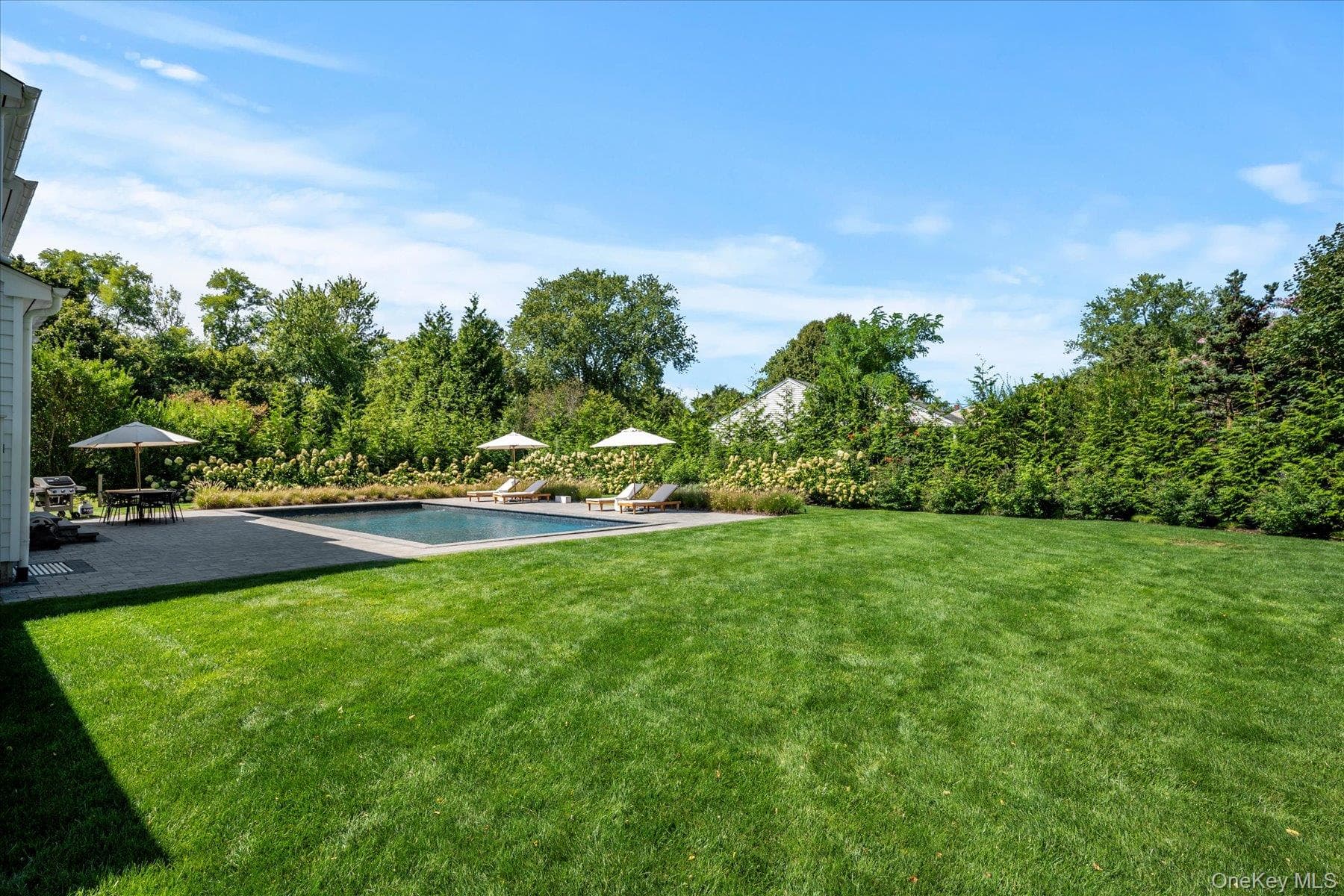 660 Sutton Place thumbnail 22