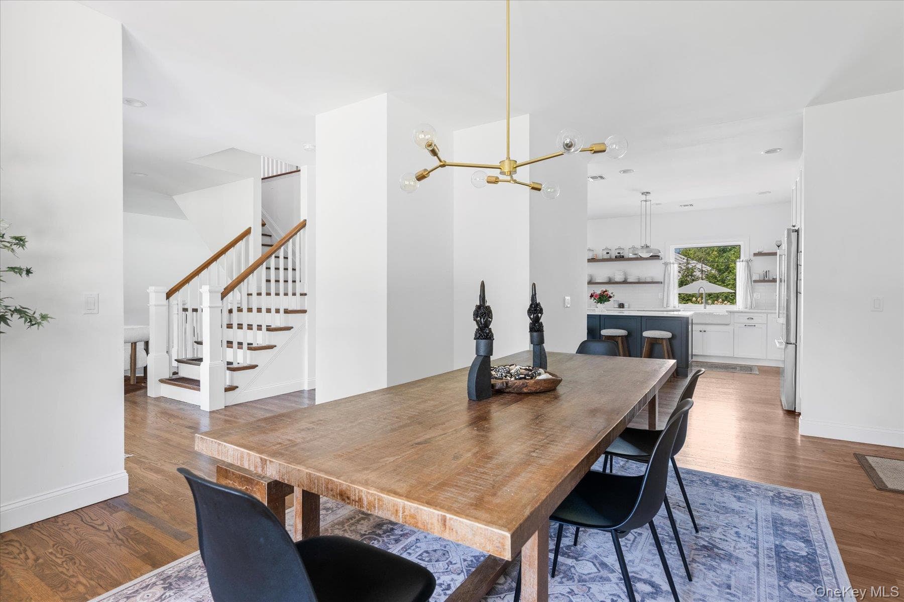660 Sutton Place thumbnail 12