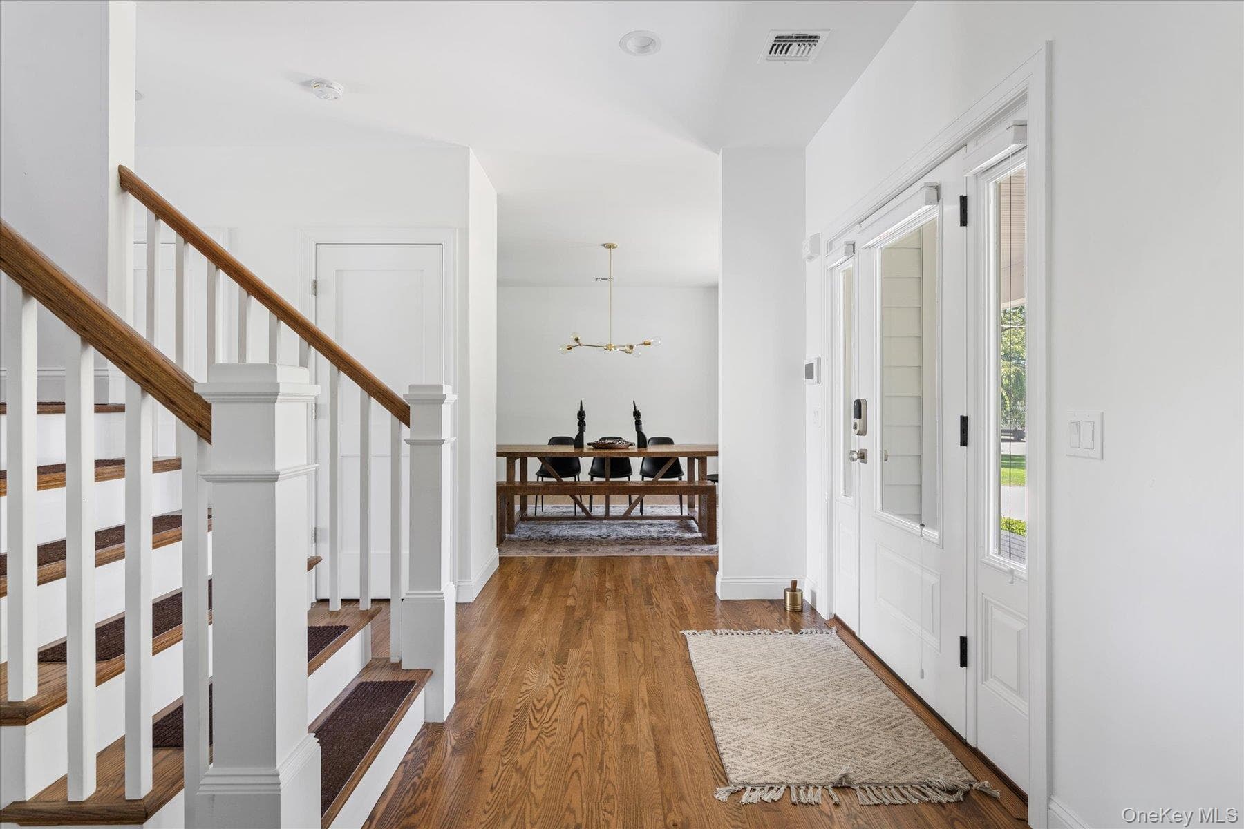 660 Sutton Place thumbnail 5
