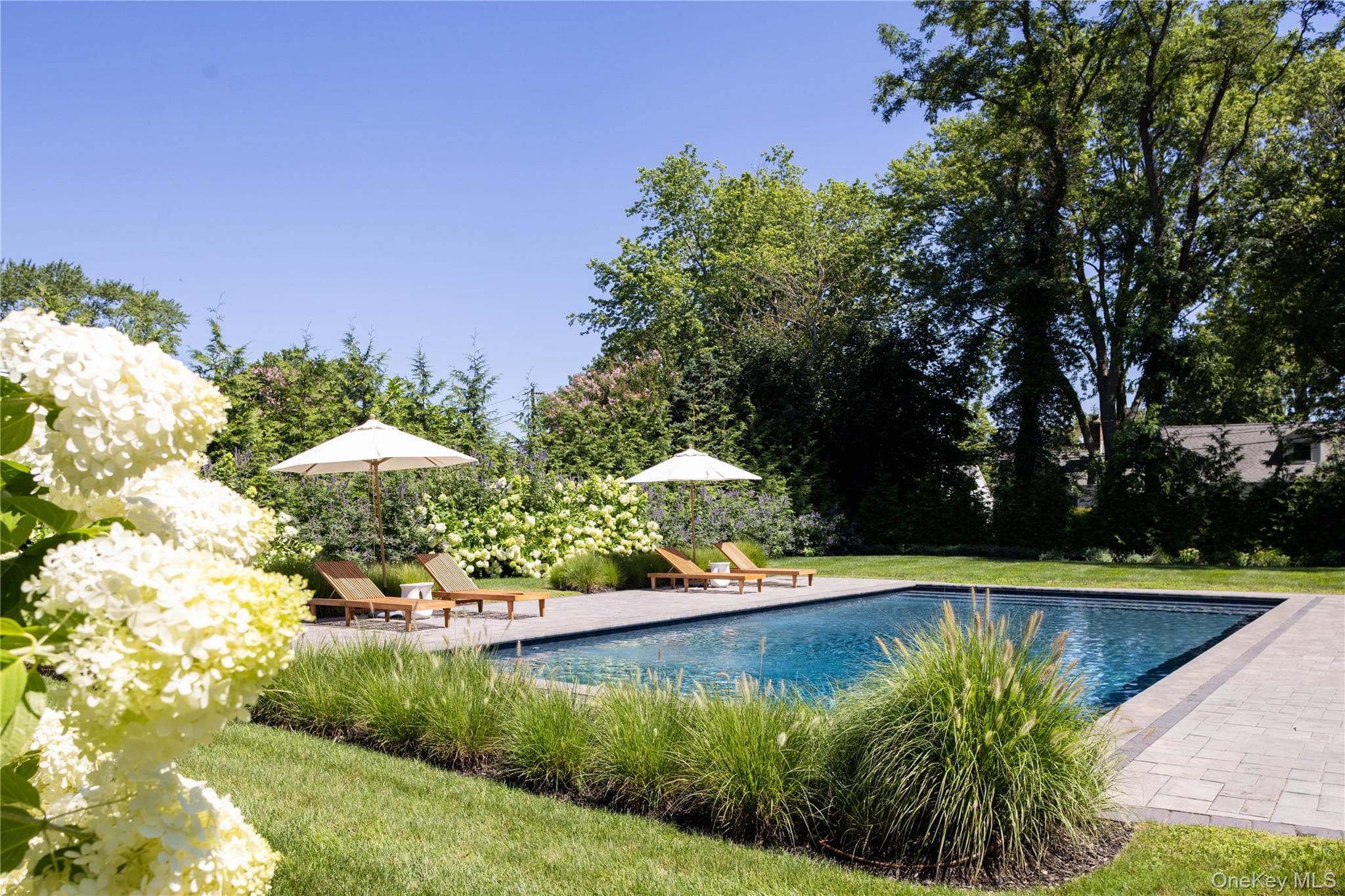 660 Sutton Place thumbnail 31