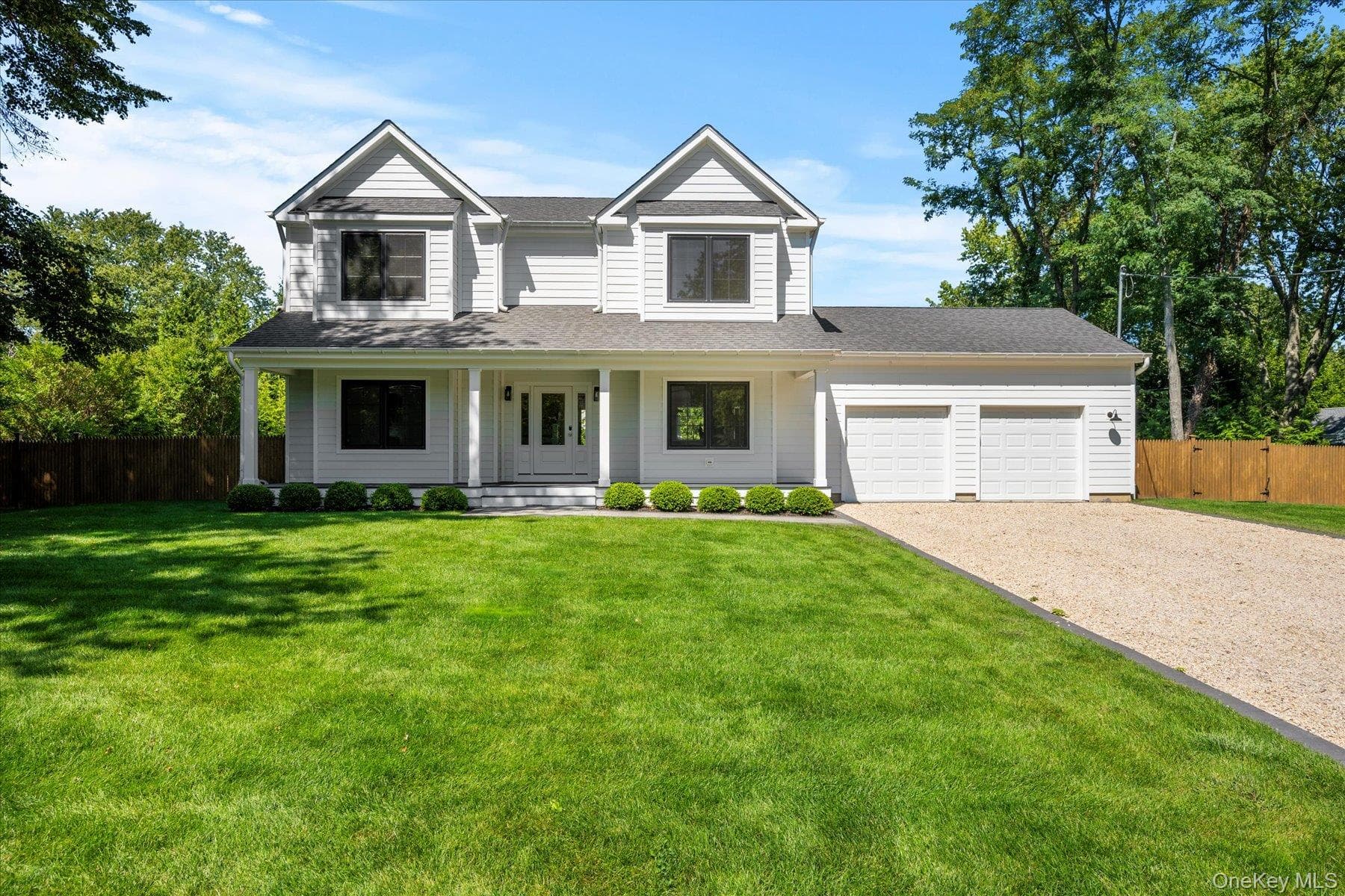 660 Sutton Place thumbnail 2