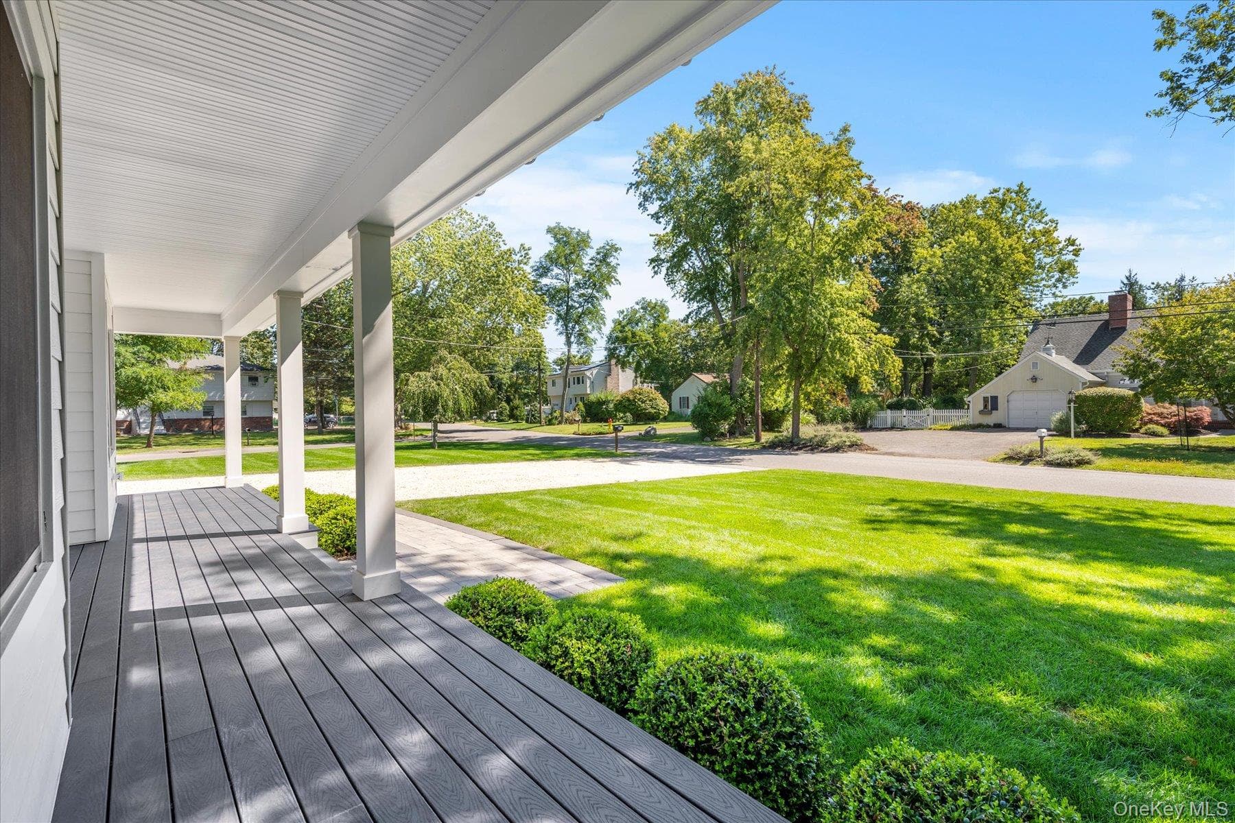 660 Sutton Place thumbnail 26