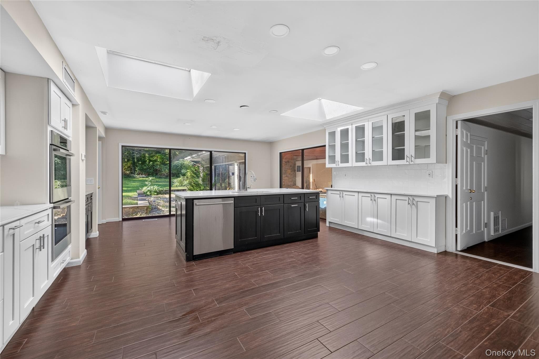 1574 Laurel Hollow Road thumbnail 8