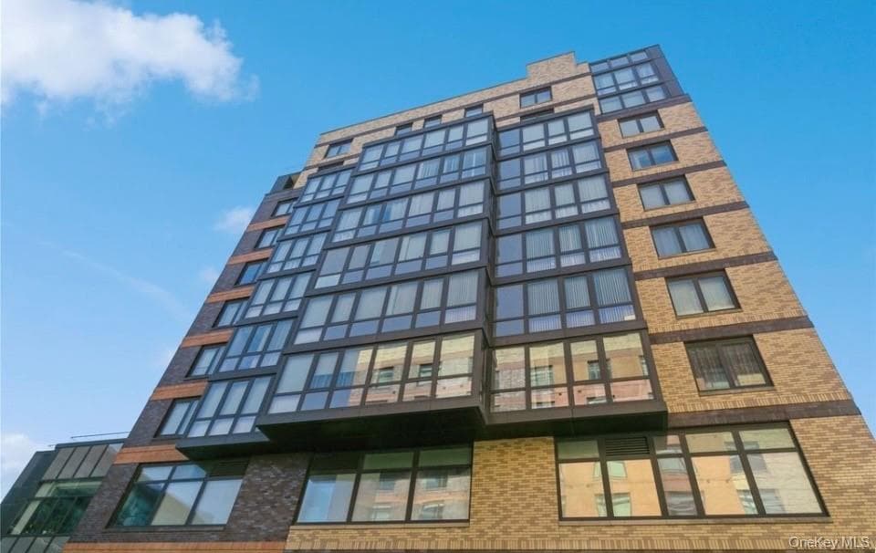 39-16 Prince Street Unit: 8E thumbnail 3