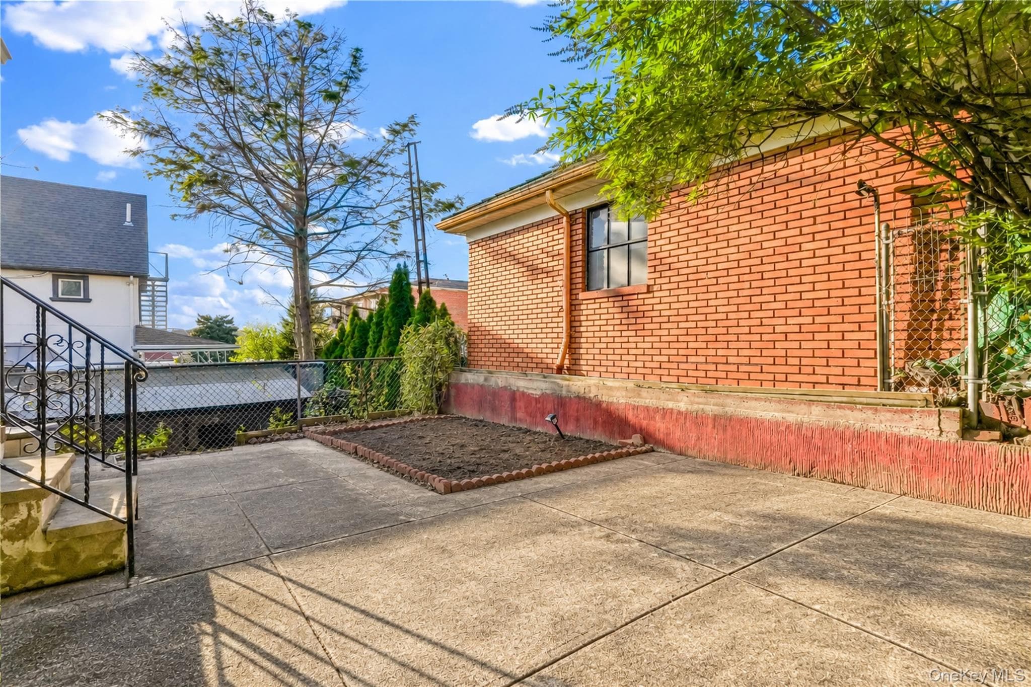 115-33 10th Avenue thumbnail 21
