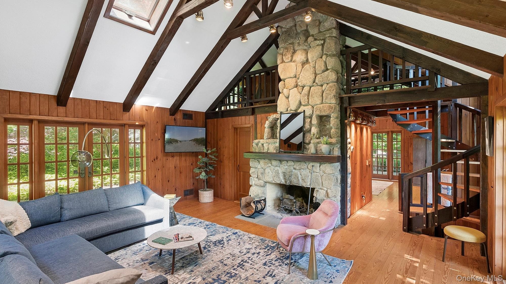 678 Golf Ridge Road thumbnail 2