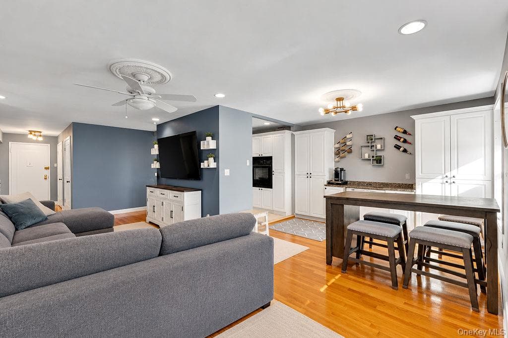 151-35 84th Street Unit: 5G thumbnail 3