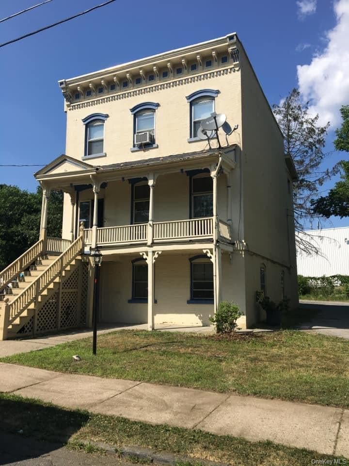 13 Benton Avenue photo 1