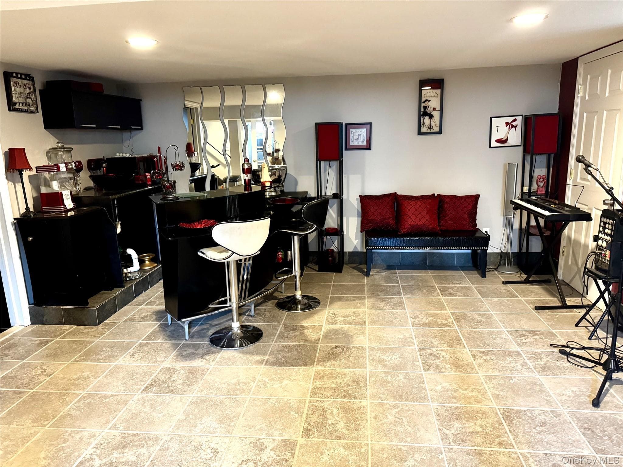 2312 Maple Street thumbnail 17