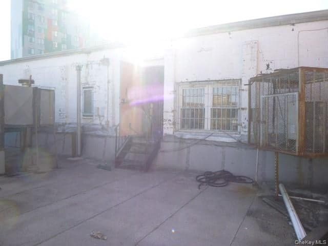 8-07 38th Avenue thumbnail 30