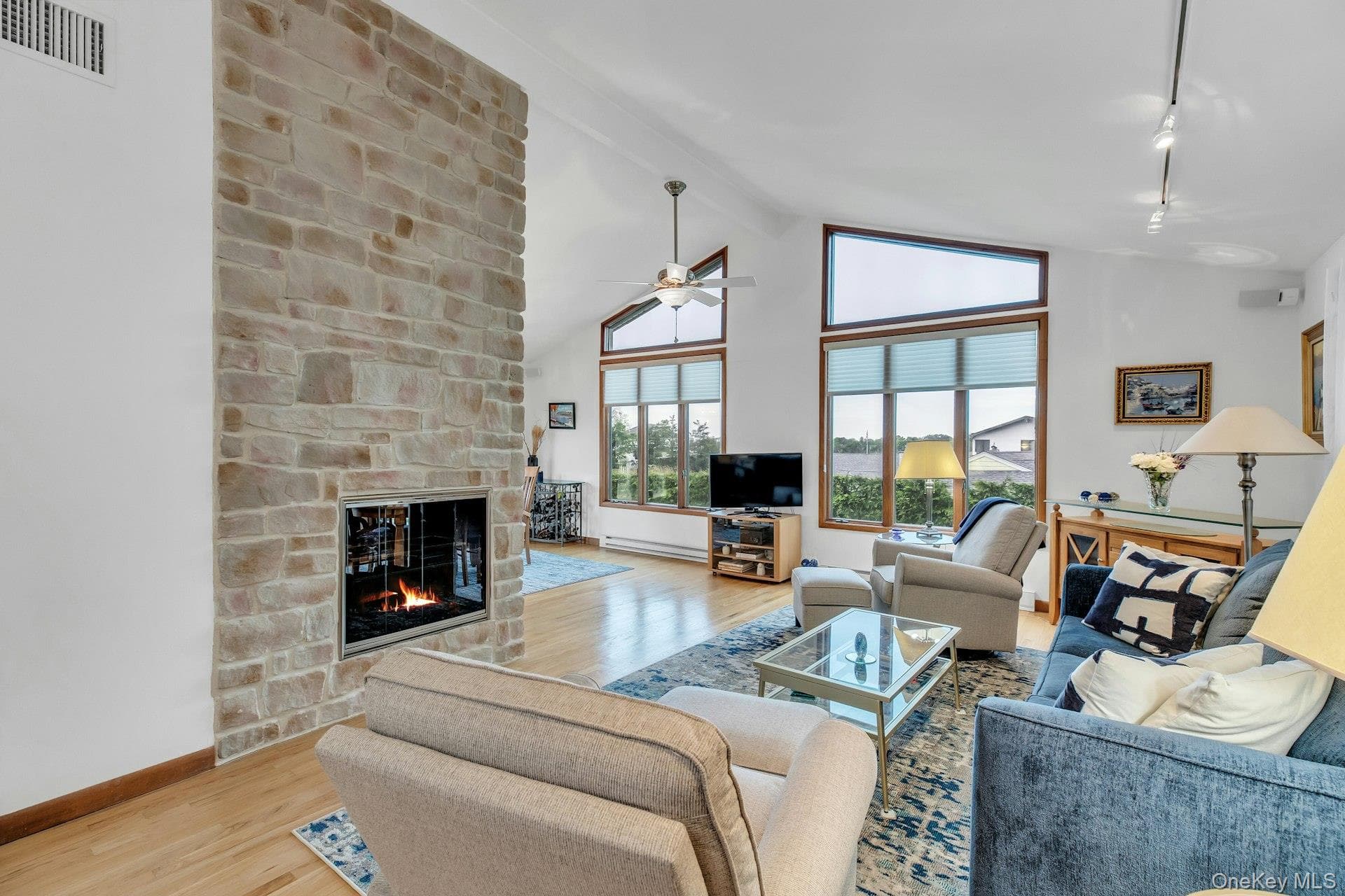 6 Mill Pond Road thumbnail 11