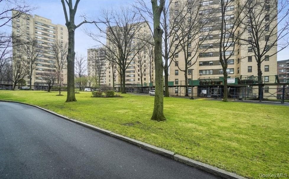 8 Fordham Hill Oval Unit: 12c, Bronx
