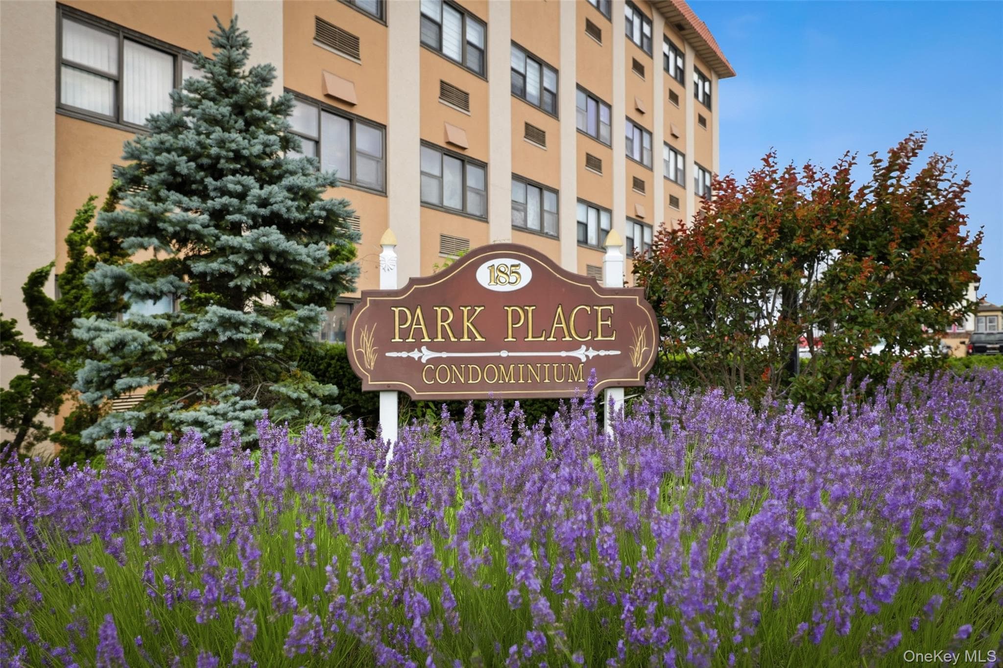 185 W Park Avenue Unit: 406, Long Beach