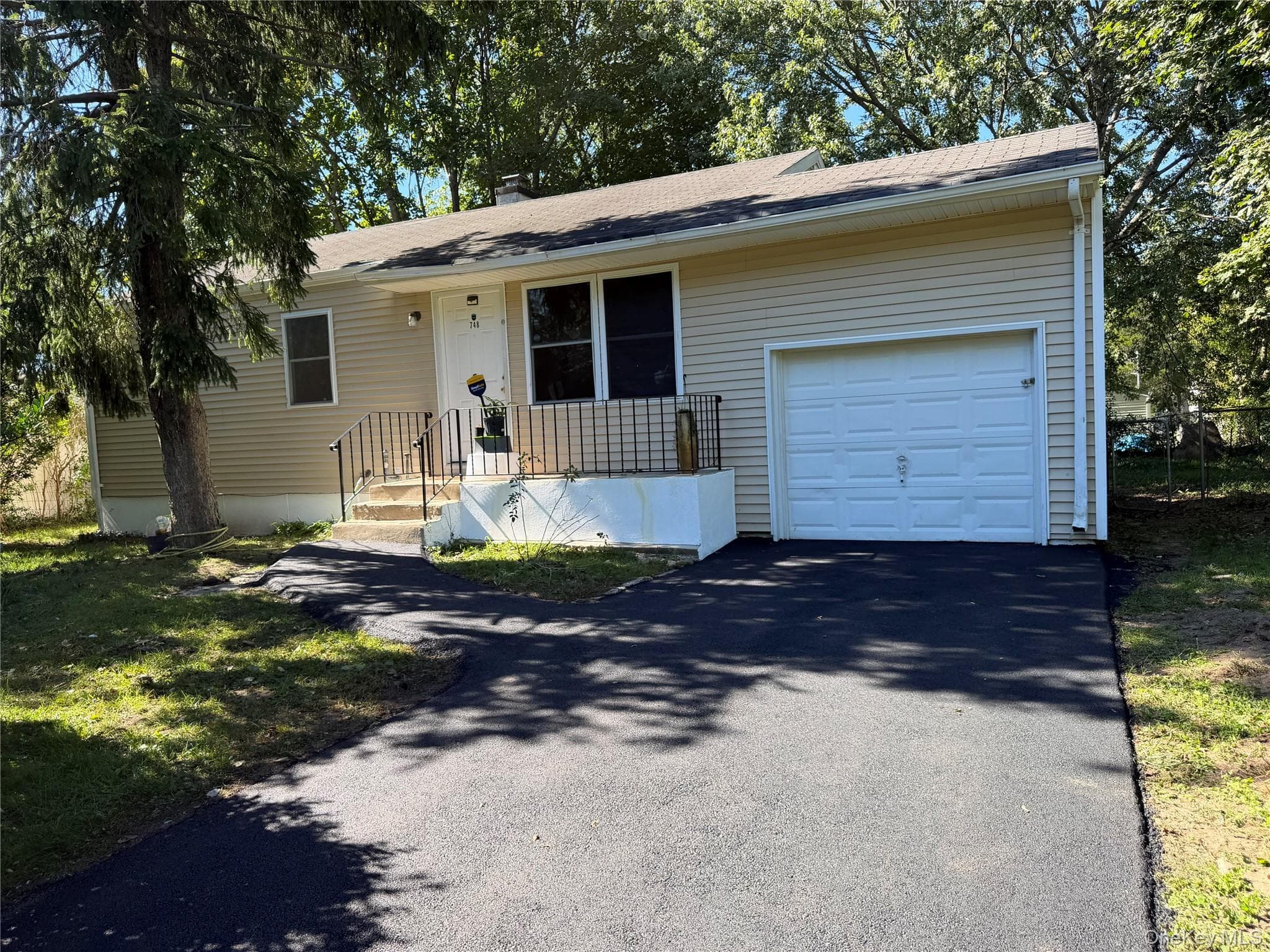748 Doane Avenue, Bellport