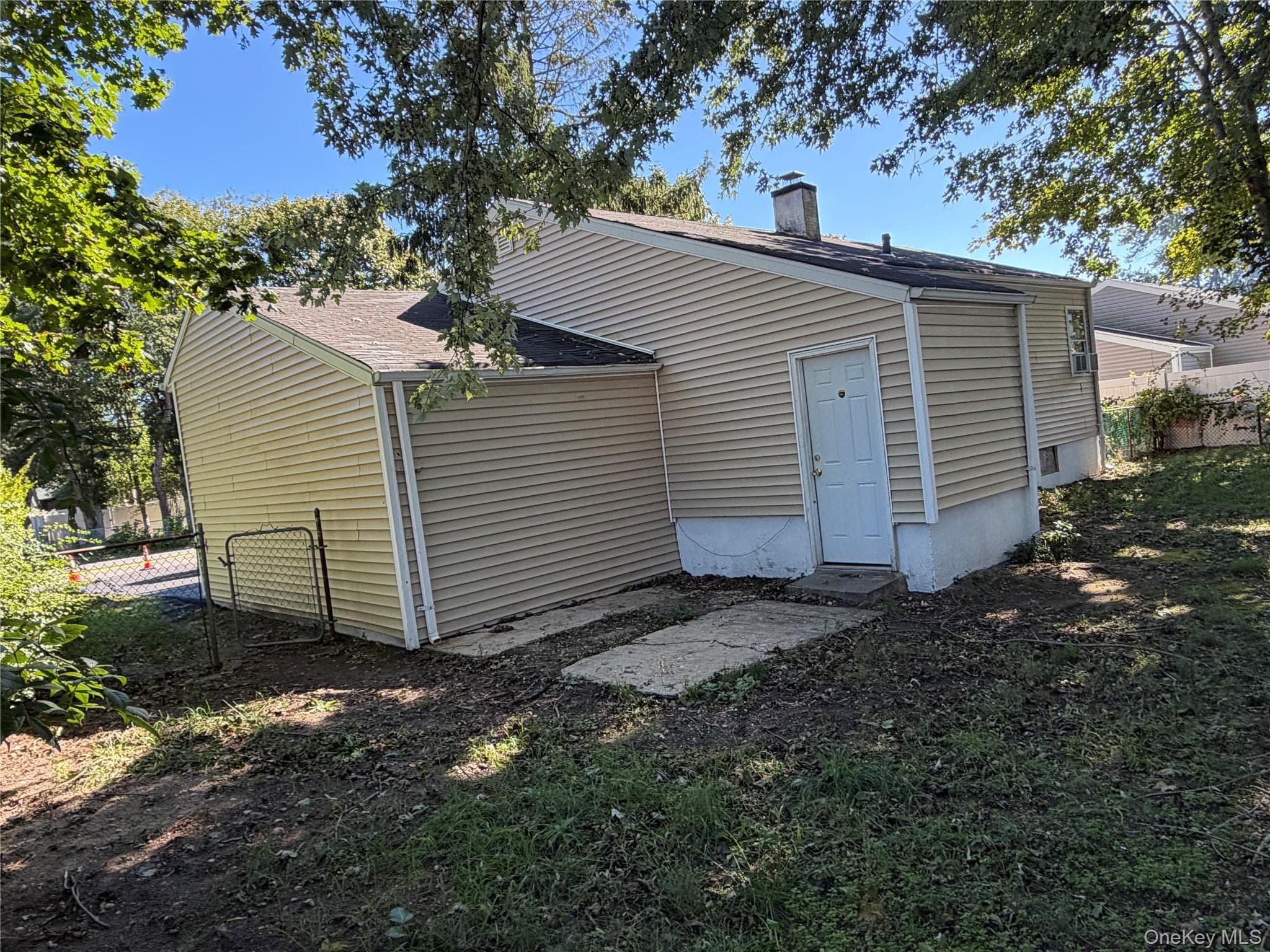 748 Doane Avenue thumbnail 2