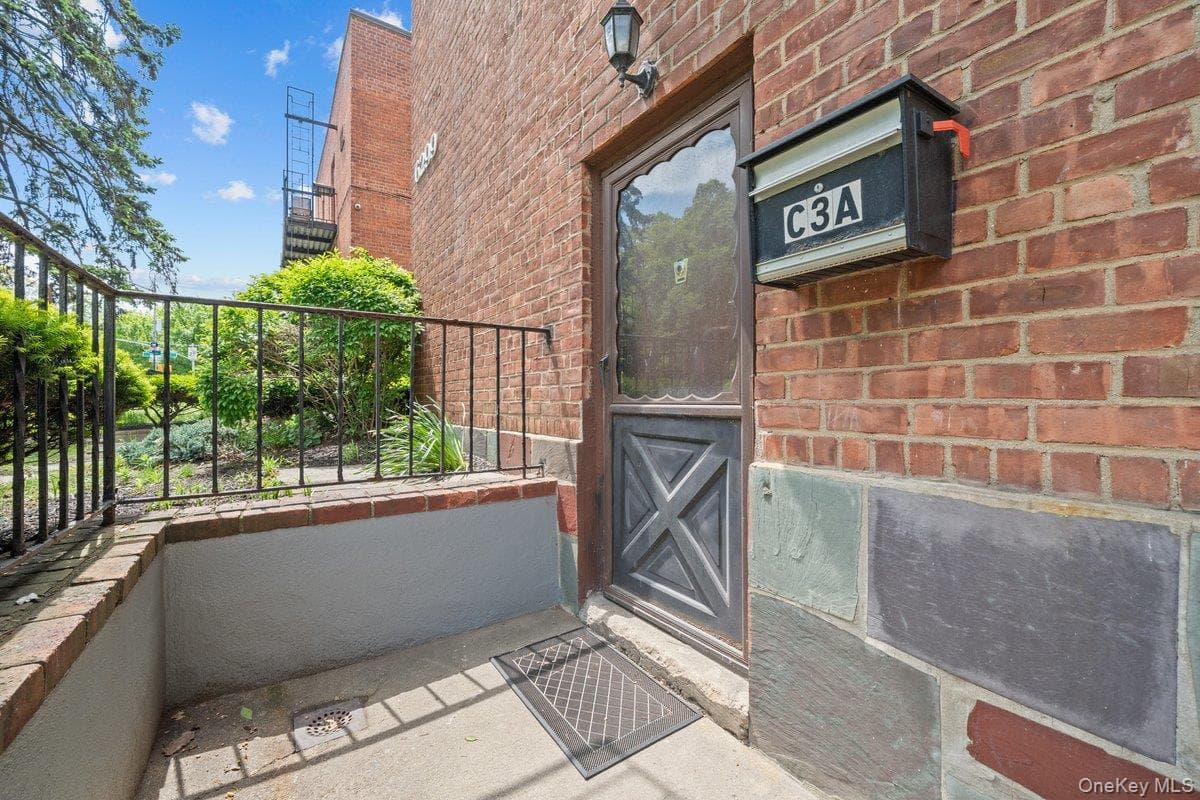 6299 Broadway Unit: C3A thumbnail 2