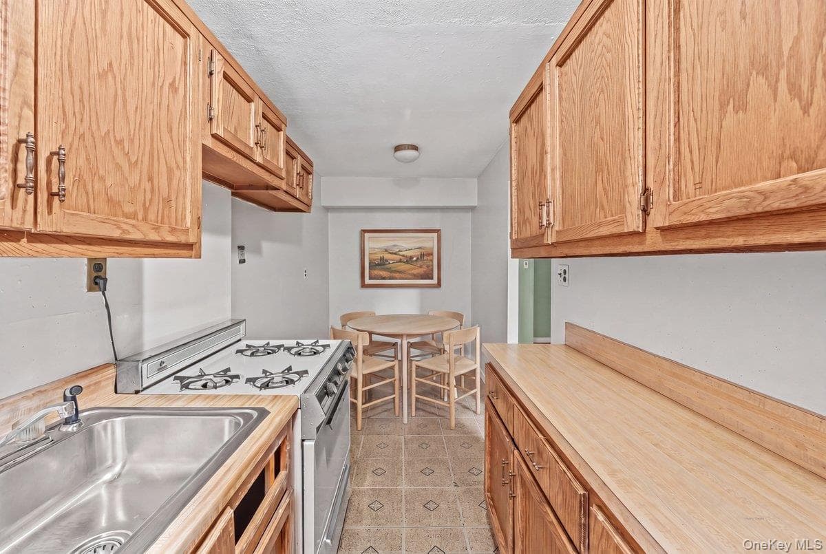 6299 Broadway Unit: C3A thumbnail 9