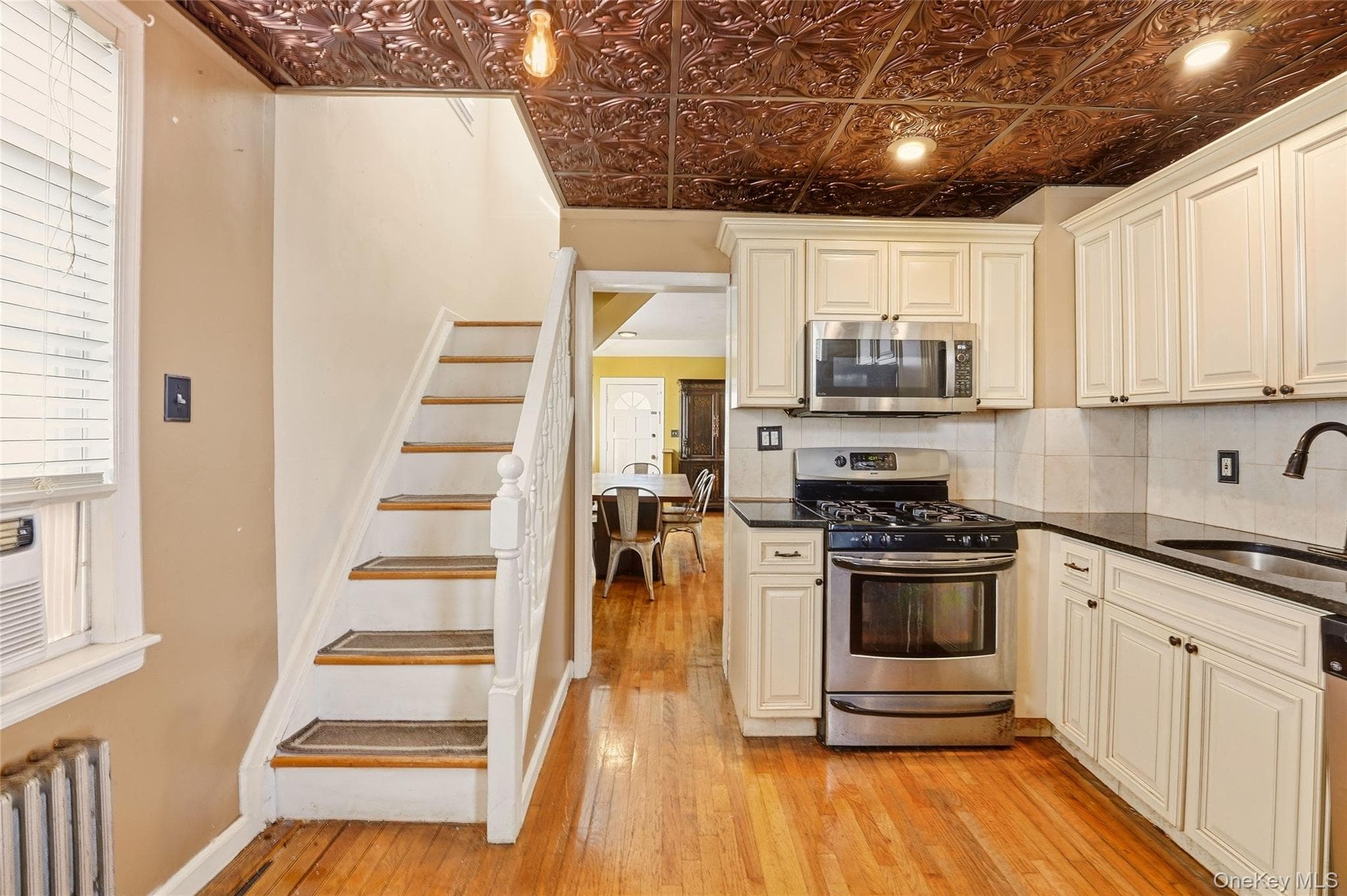 19 Catherine Avenue thumbnail 9