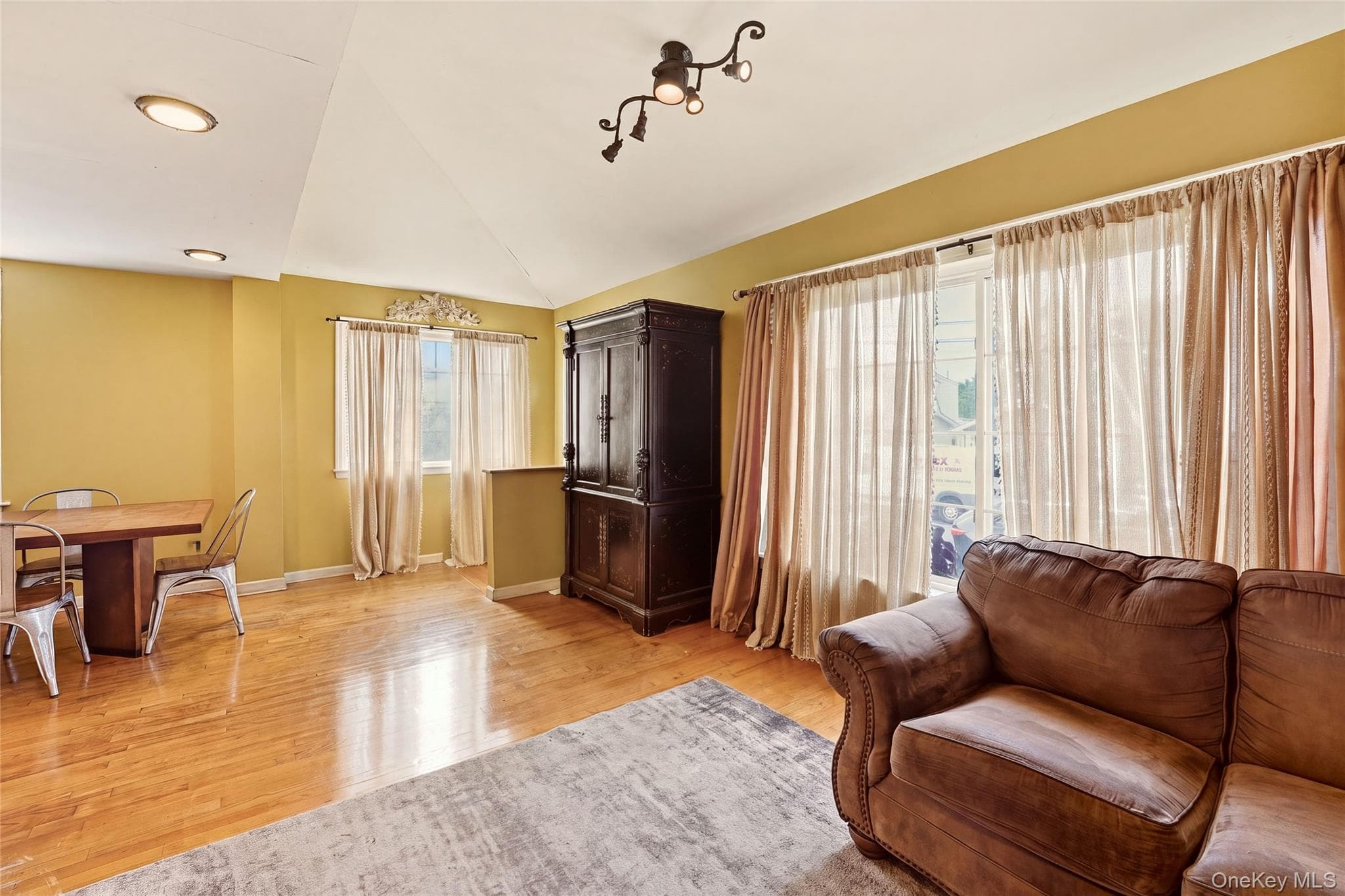 19 Catherine Avenue thumbnail 6