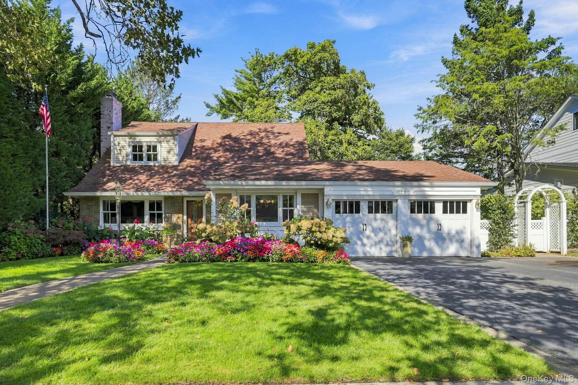 23 Allen Road photo 1