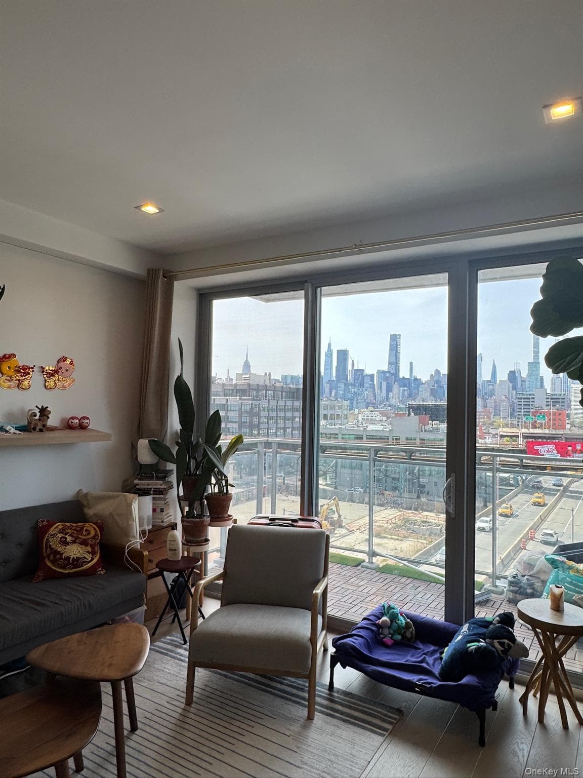 4244 Crescent Street Unit: 6B thumbnail 9