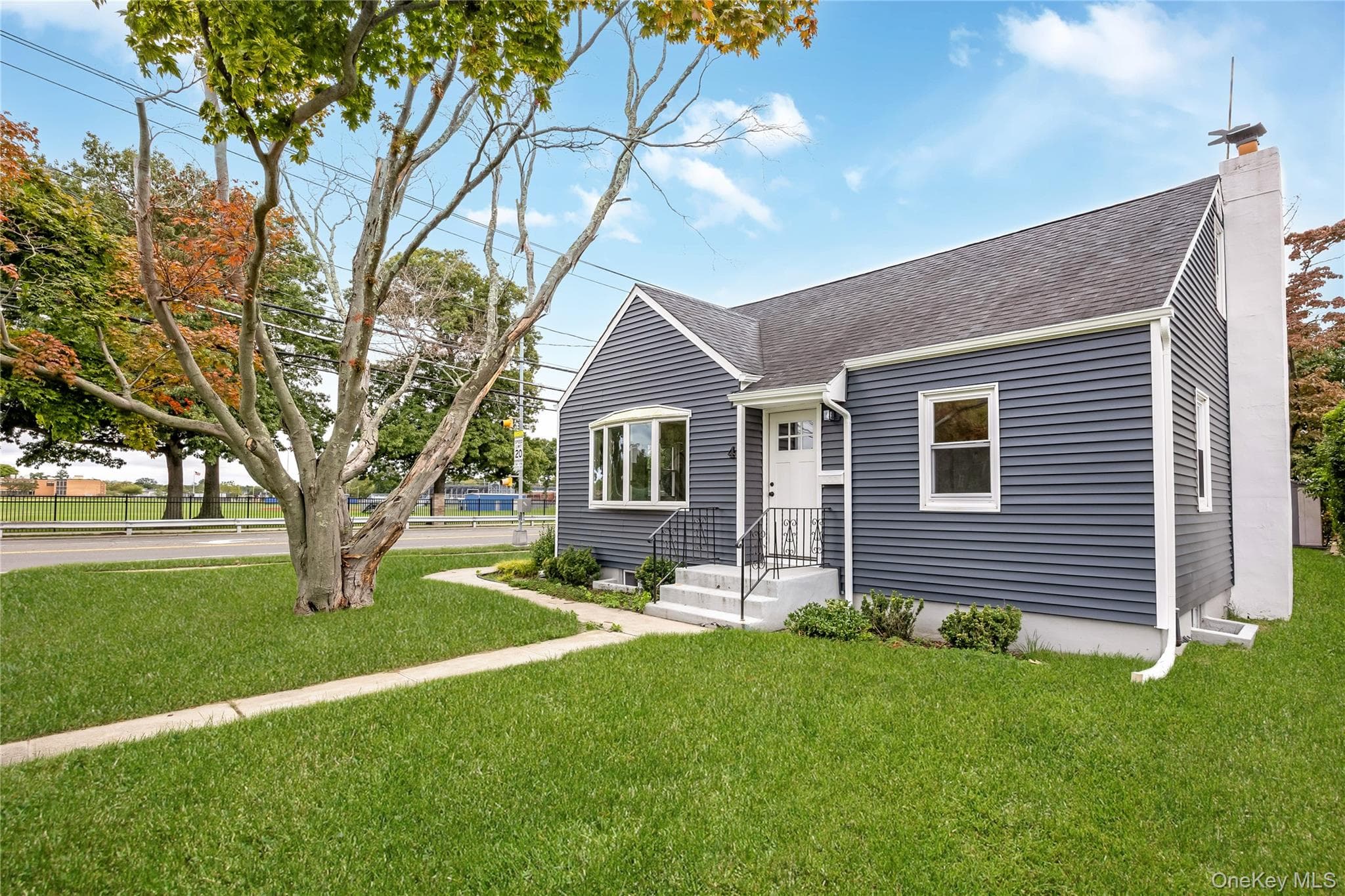 4 Sutton Court, West Islip