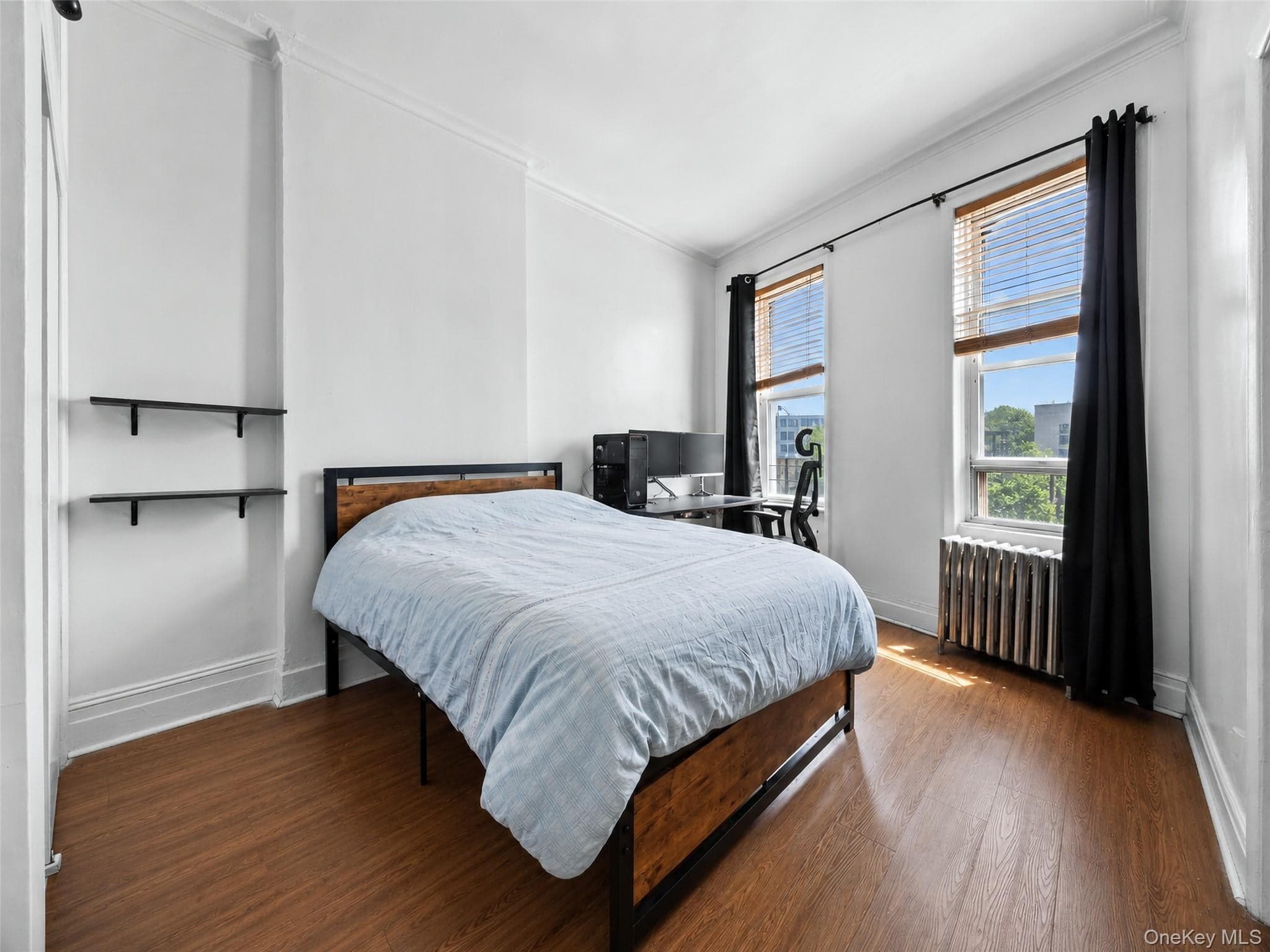 60-11 Myrtle Avenue thumbnail 9