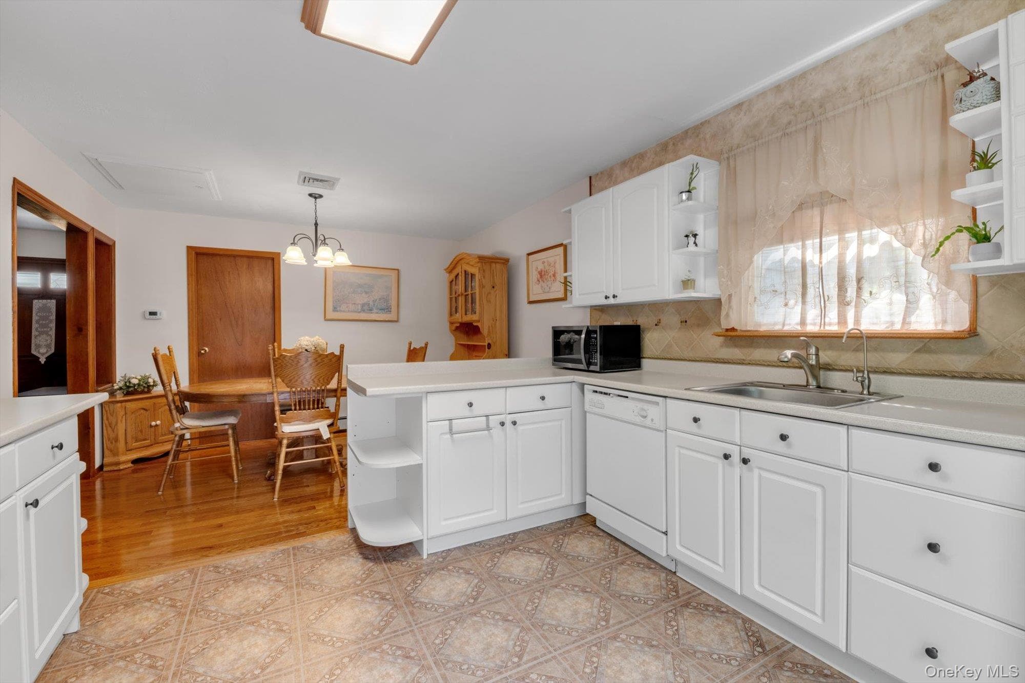 135 Centre Avenue thumbnail 9