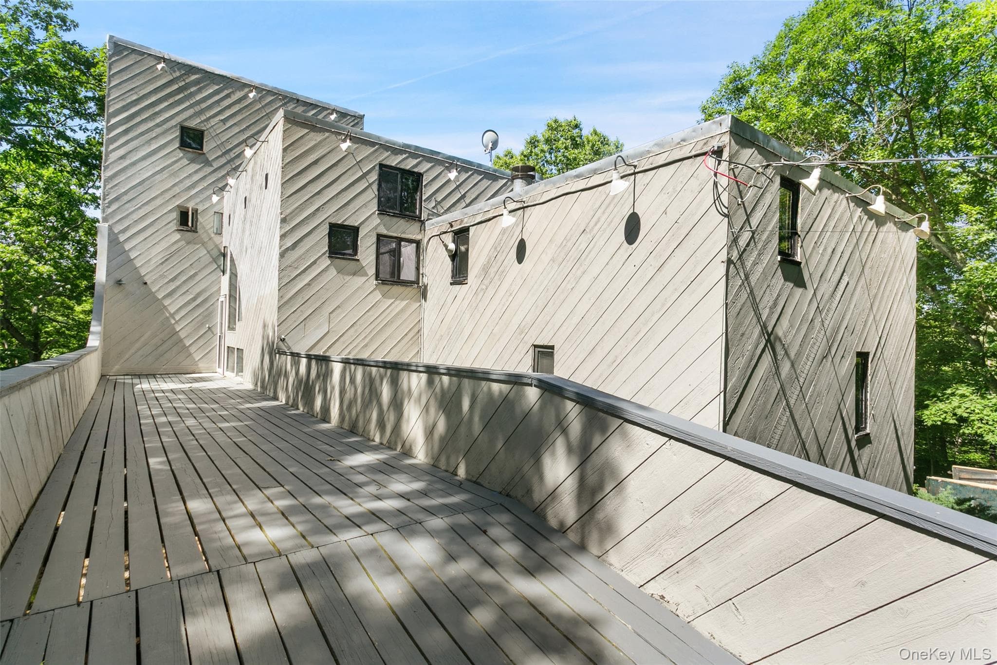 8 Cliff Court thumbnail 35