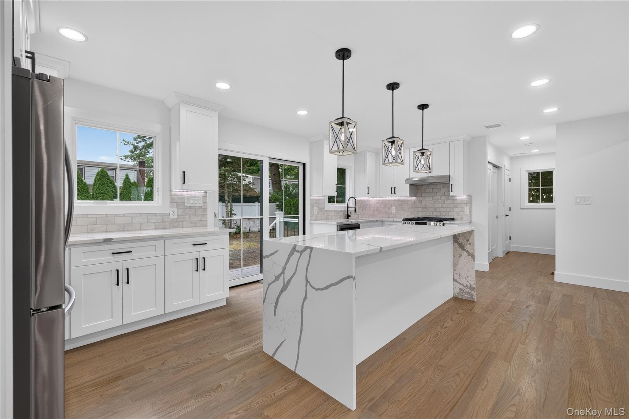 238 N Oak Street thumbnail 7