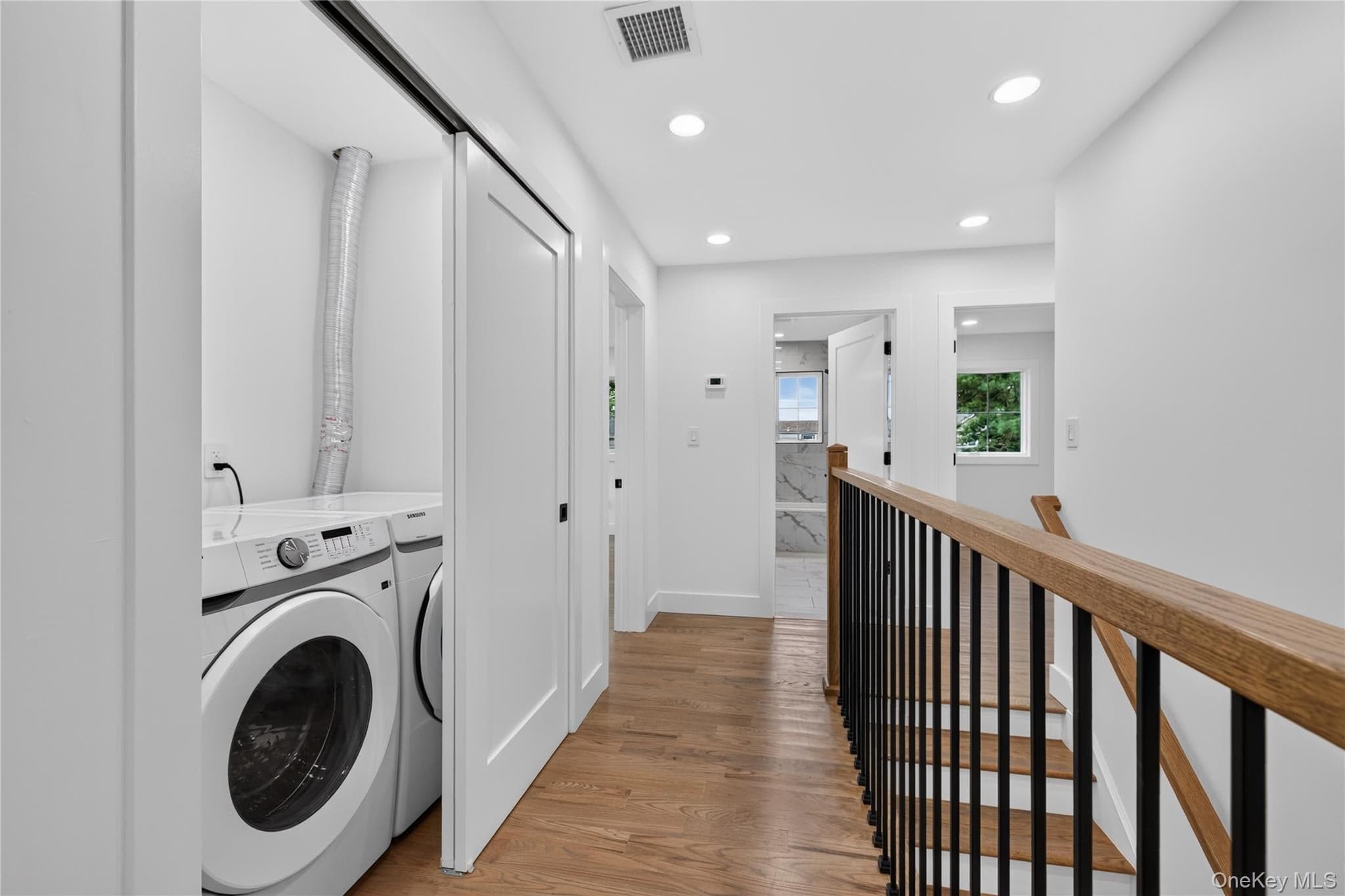 238 N Oak Street thumbnail 10