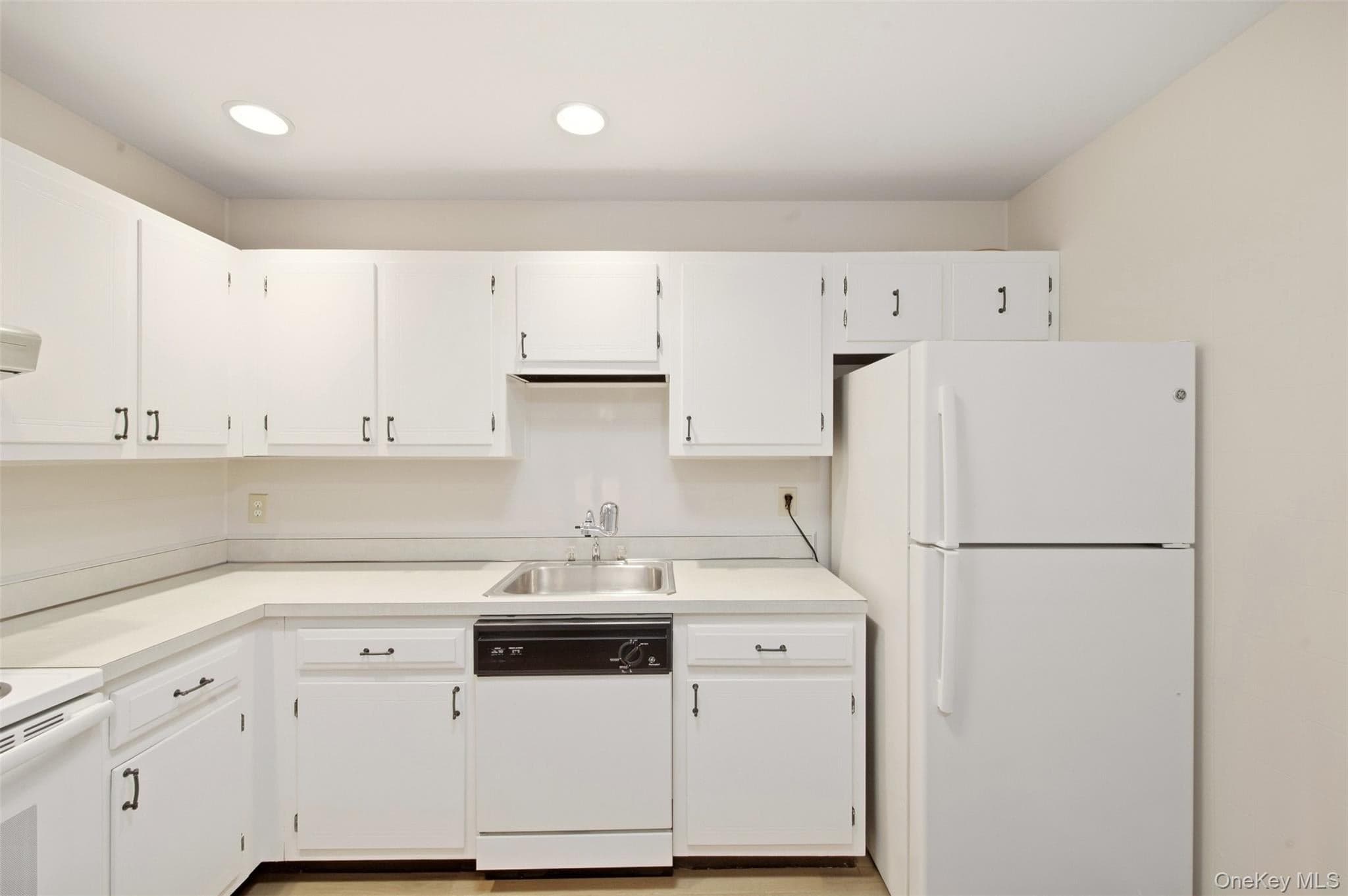 209 Strathmore Gate Drive thumbnail 14