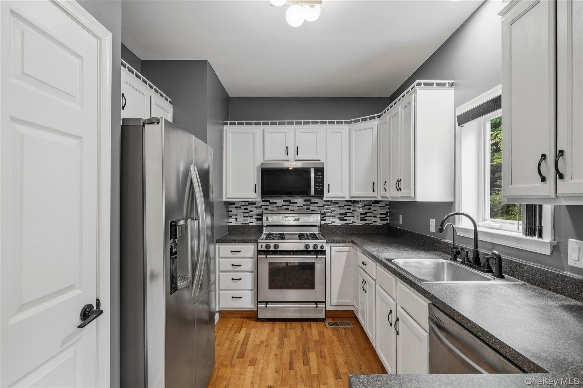 60 Rockridge Drive thumbnail 3