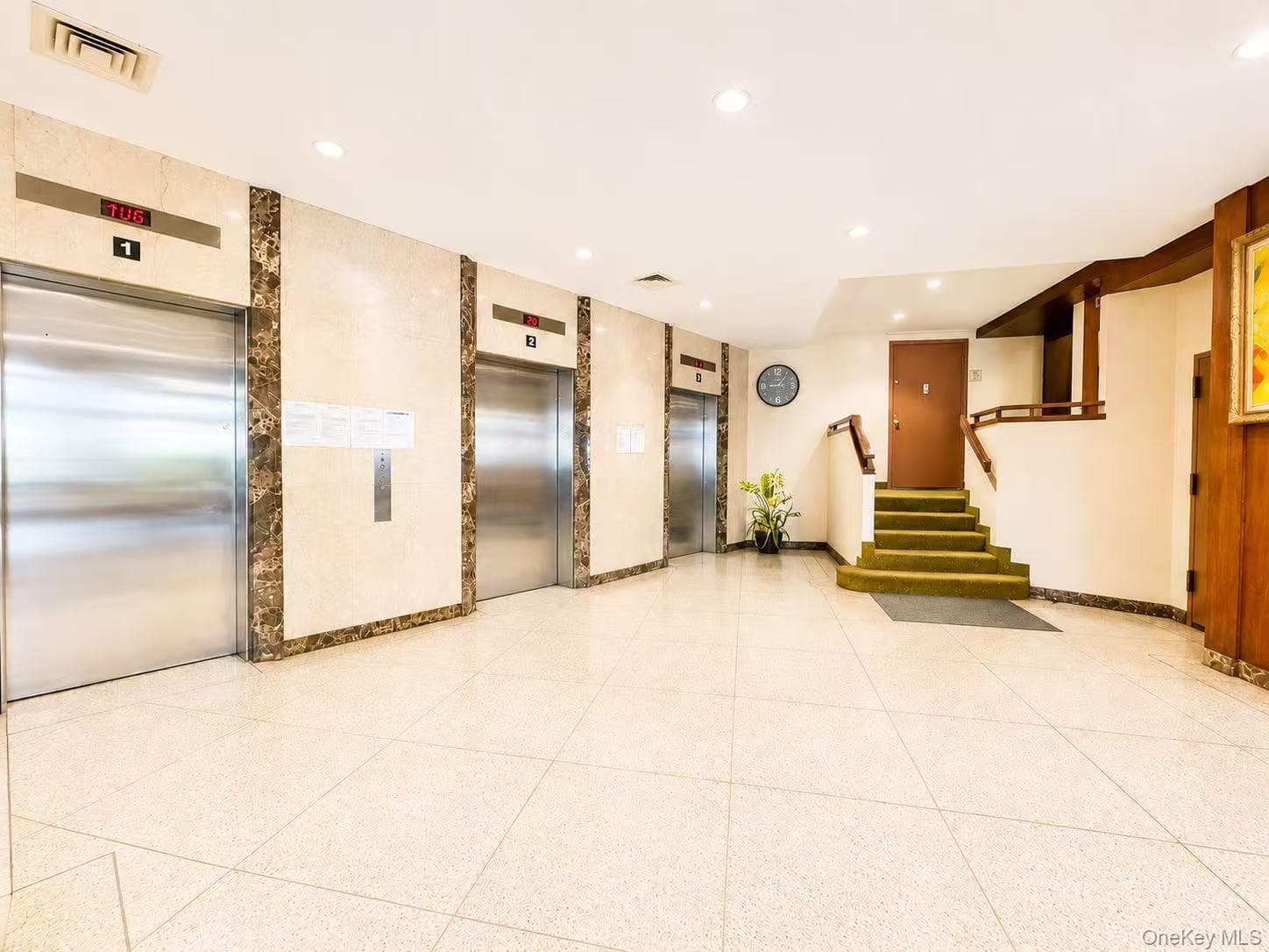 138-35 Elder Avenue Unit: 9C thumbnail 4