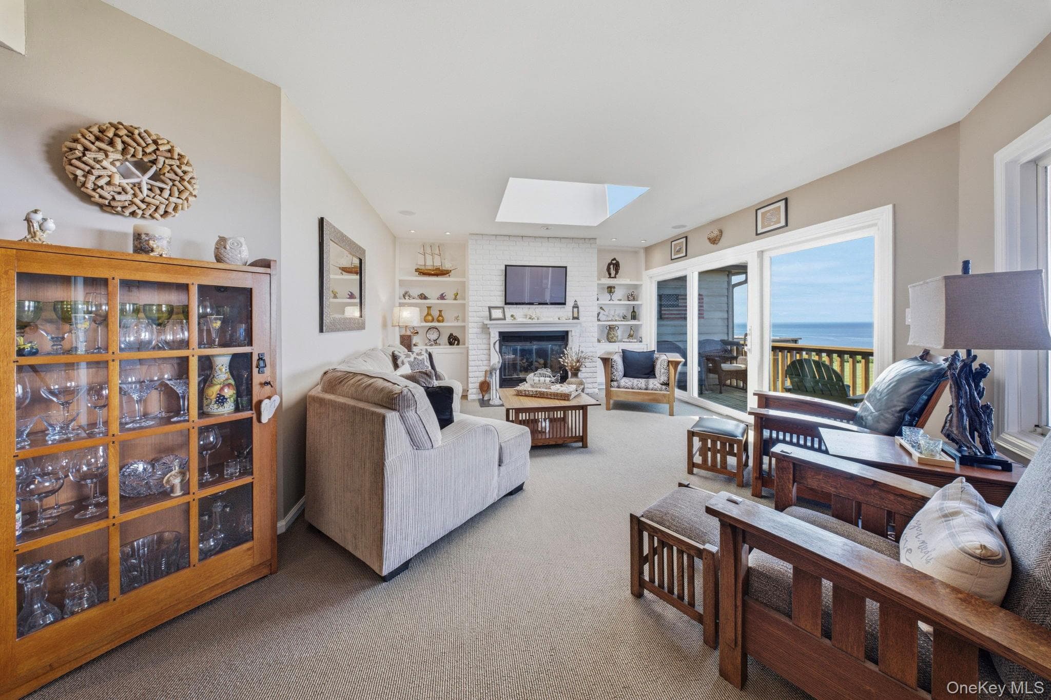 606 Fox Hill Drive thumbnail 3