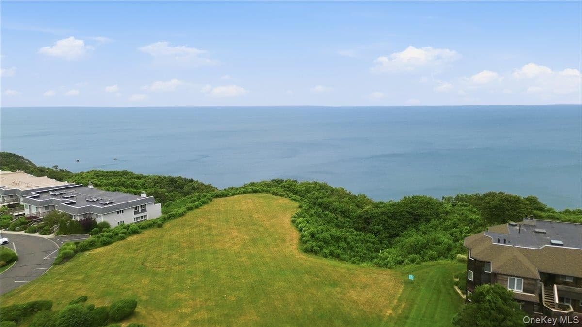 606 Fox Hill Drive thumbnail 32