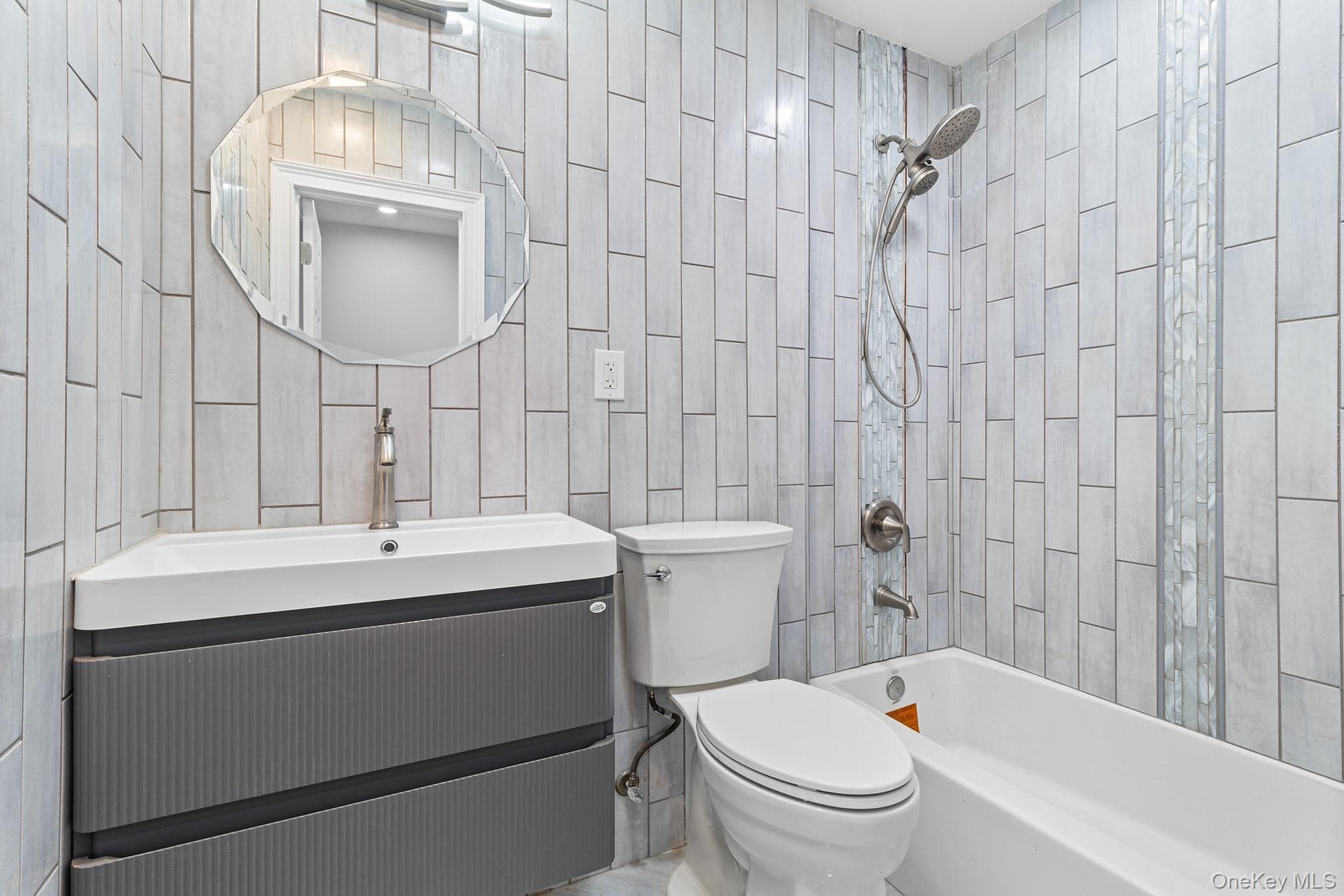 2378 E 70th Street thumbnail 17