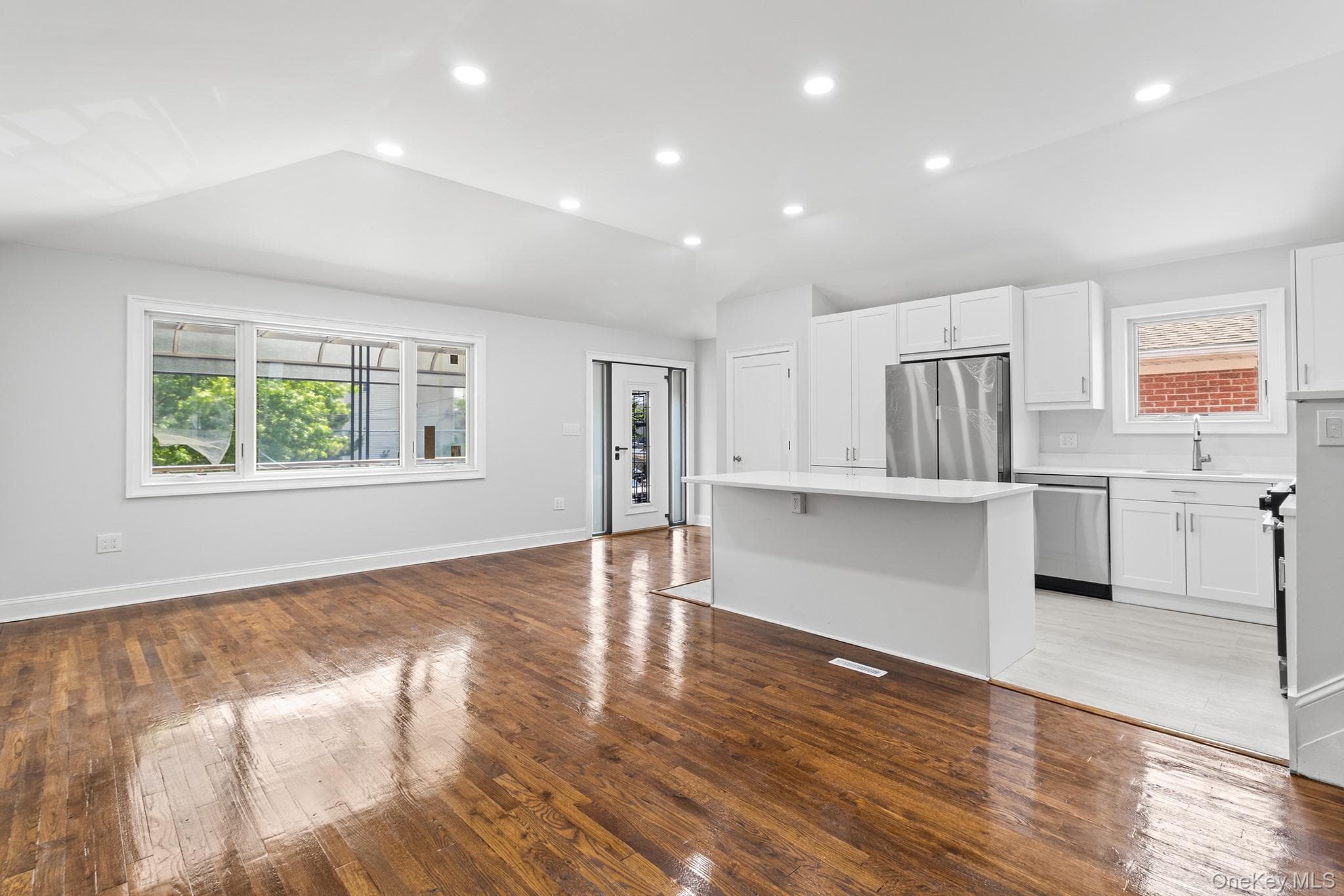 2378 E 70th Street thumbnail 12