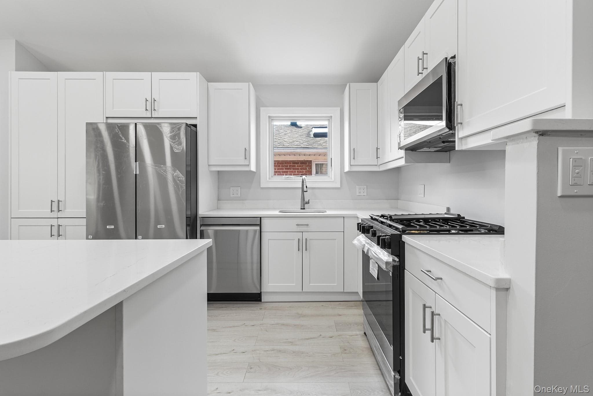 2378 E 70th Street thumbnail 15