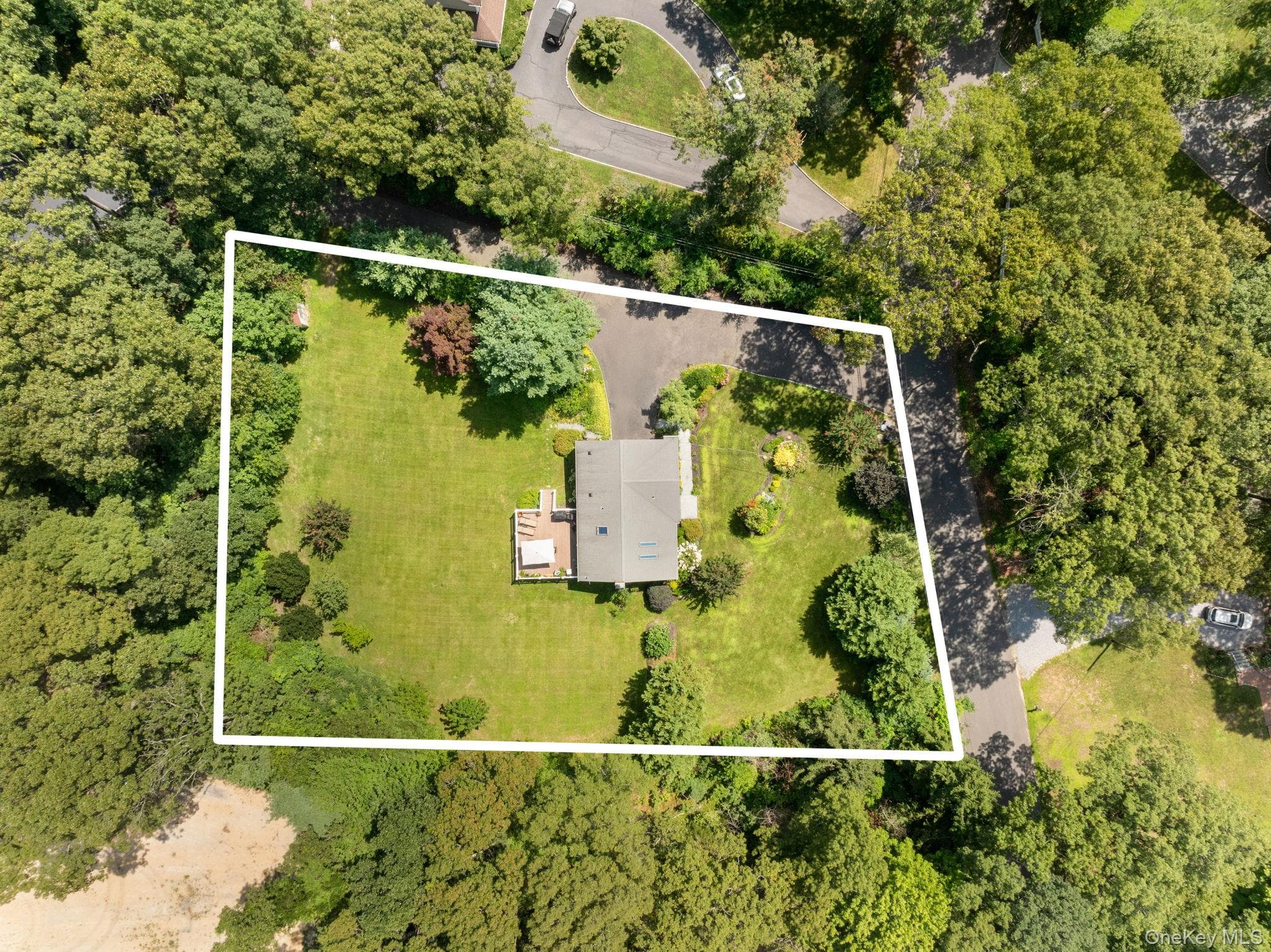 25 Brewster Avenue thumbnail 38