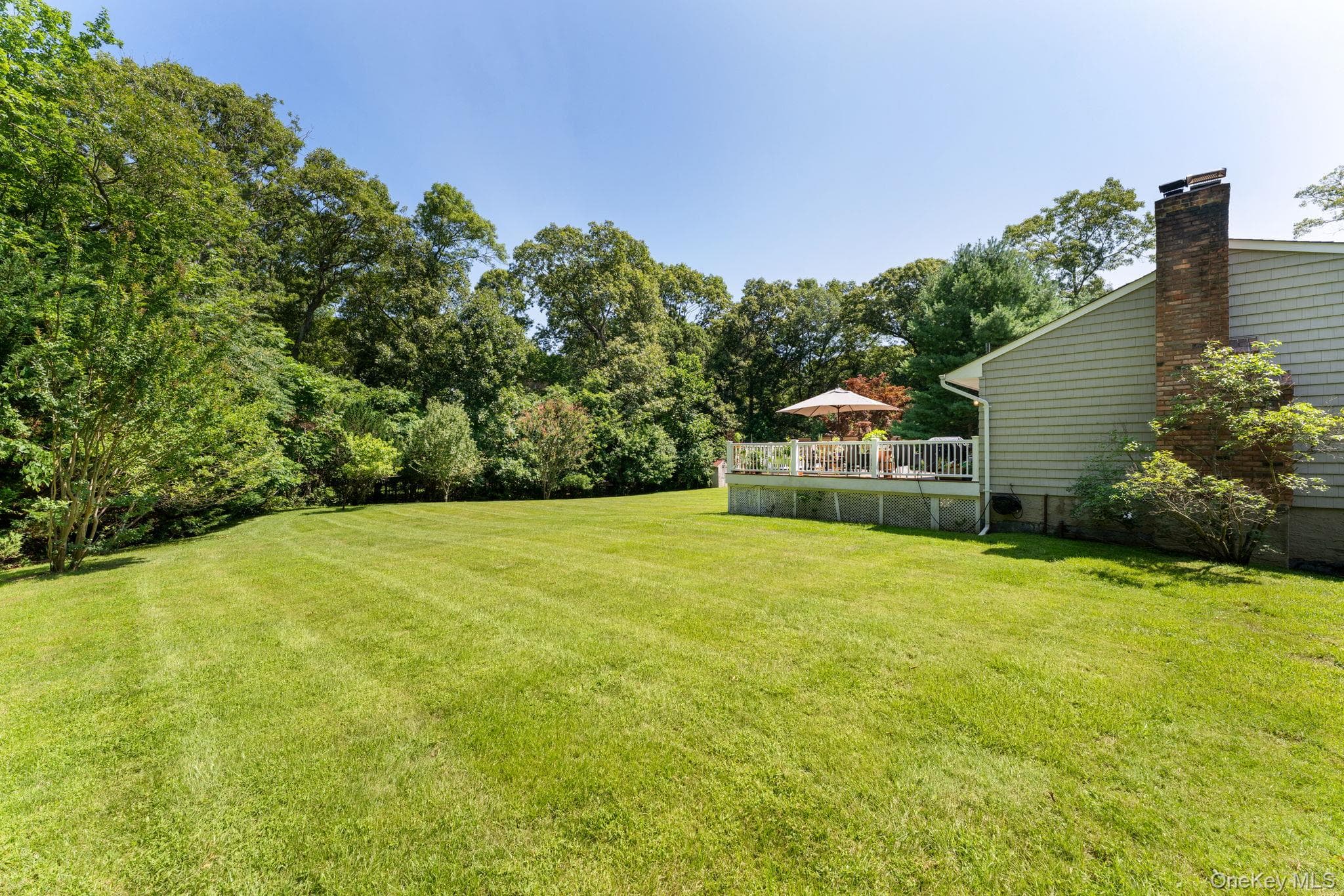 25 Brewster Avenue thumbnail 27